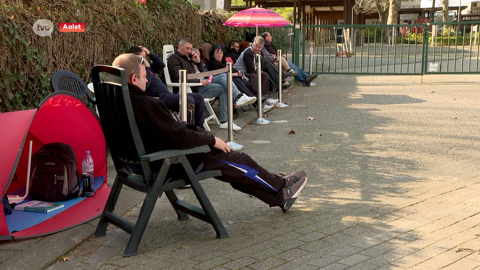 Opnieuw kamperende ouders aan schoolpoorten, deze keer in Aalst: "Als sinds Pasen op post!"