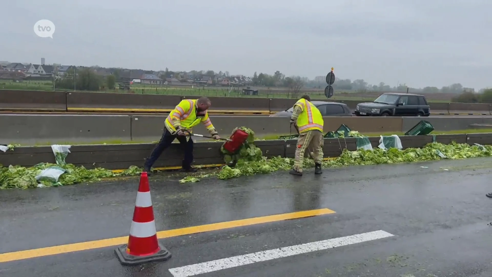 Wegen en Verkeer: "Ongevallen op E40 in Erpe-Mere steeds het gevolg van verkeerd geladen vrachtwagens"