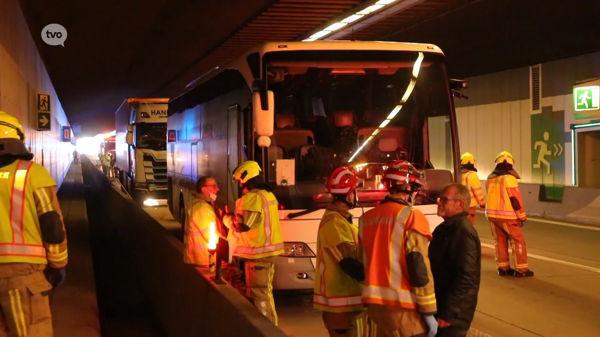 Nederlandse kinderen weer thuis in Den Haag na botsing in Beverentunnel