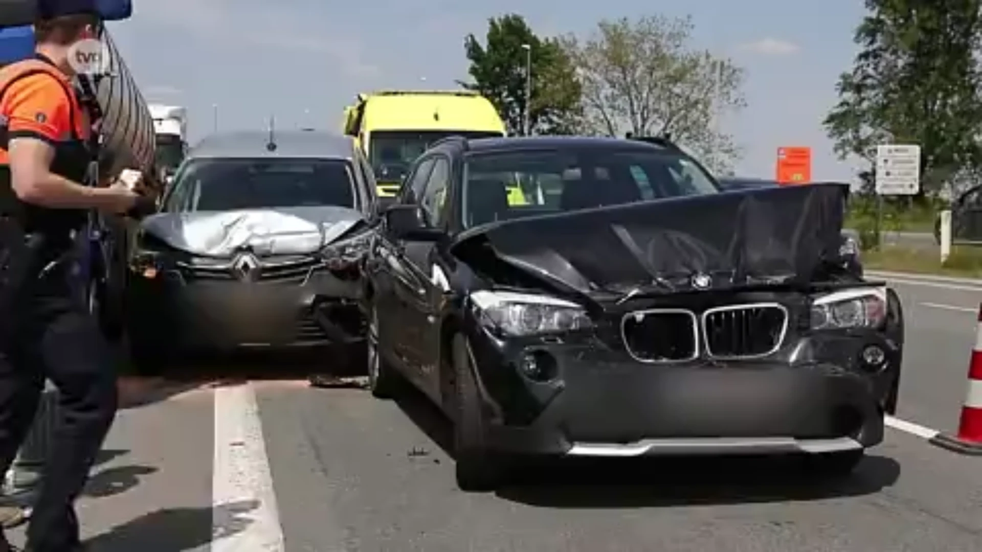 Sint-Niklaas: Passagier Gewond Bij Ongeval Met Drie Wagens Op N41 | TV OOST