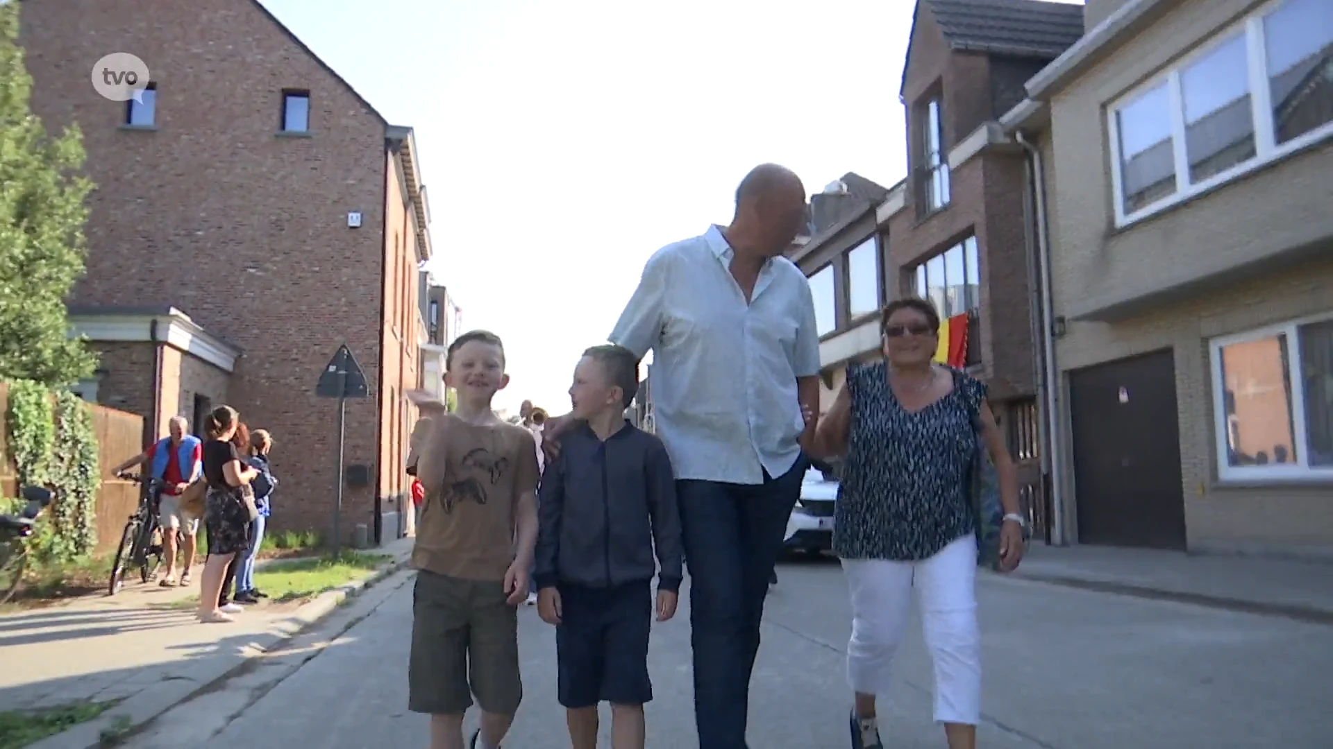 Directeur Marc (61) krijgt optocht cadeau als afscheid: "De school is 50 jaar van mijn leven"