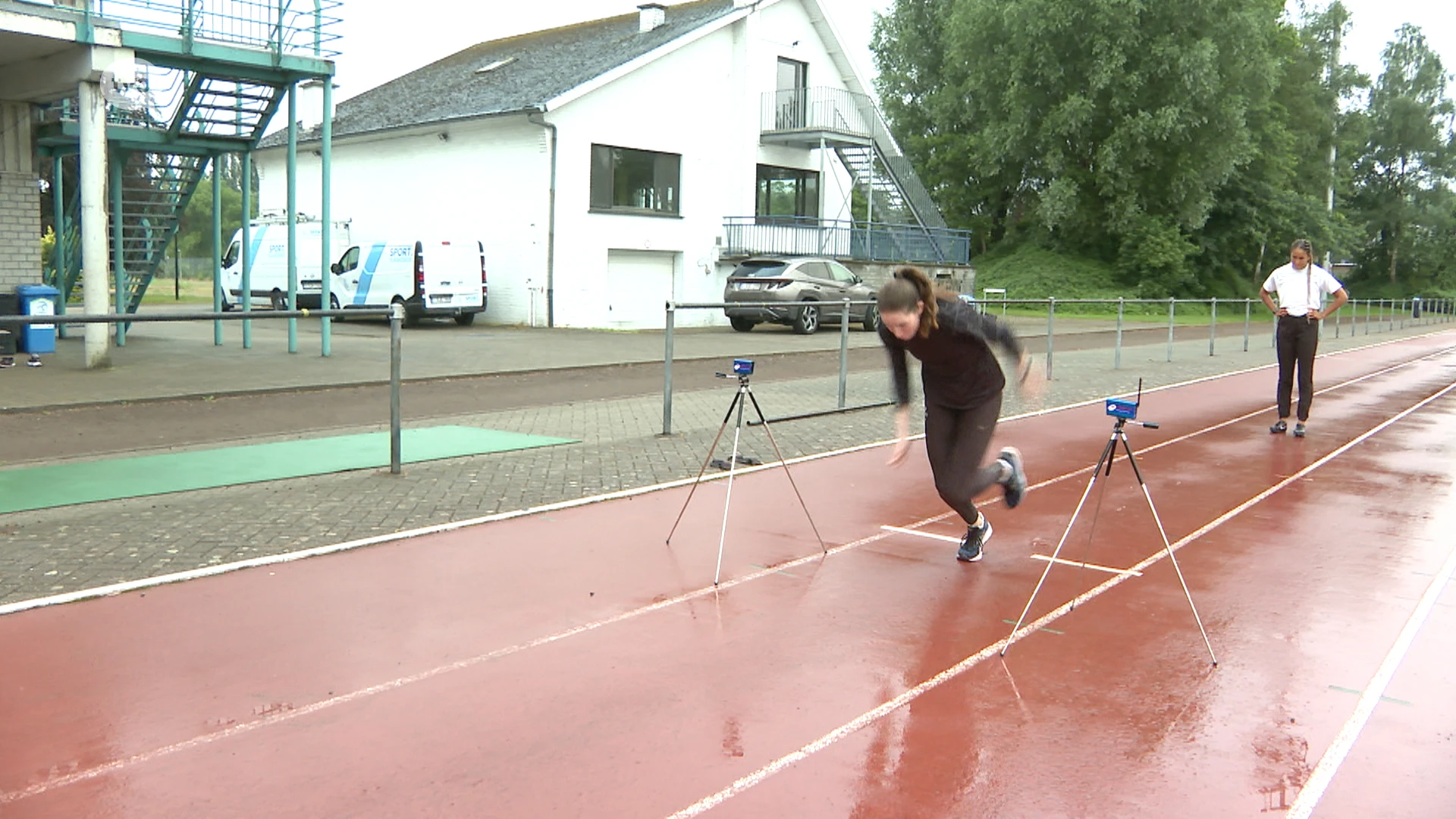 Atletiekpiste van het Putbosstadion van Oordegem wordt gerenoveerd