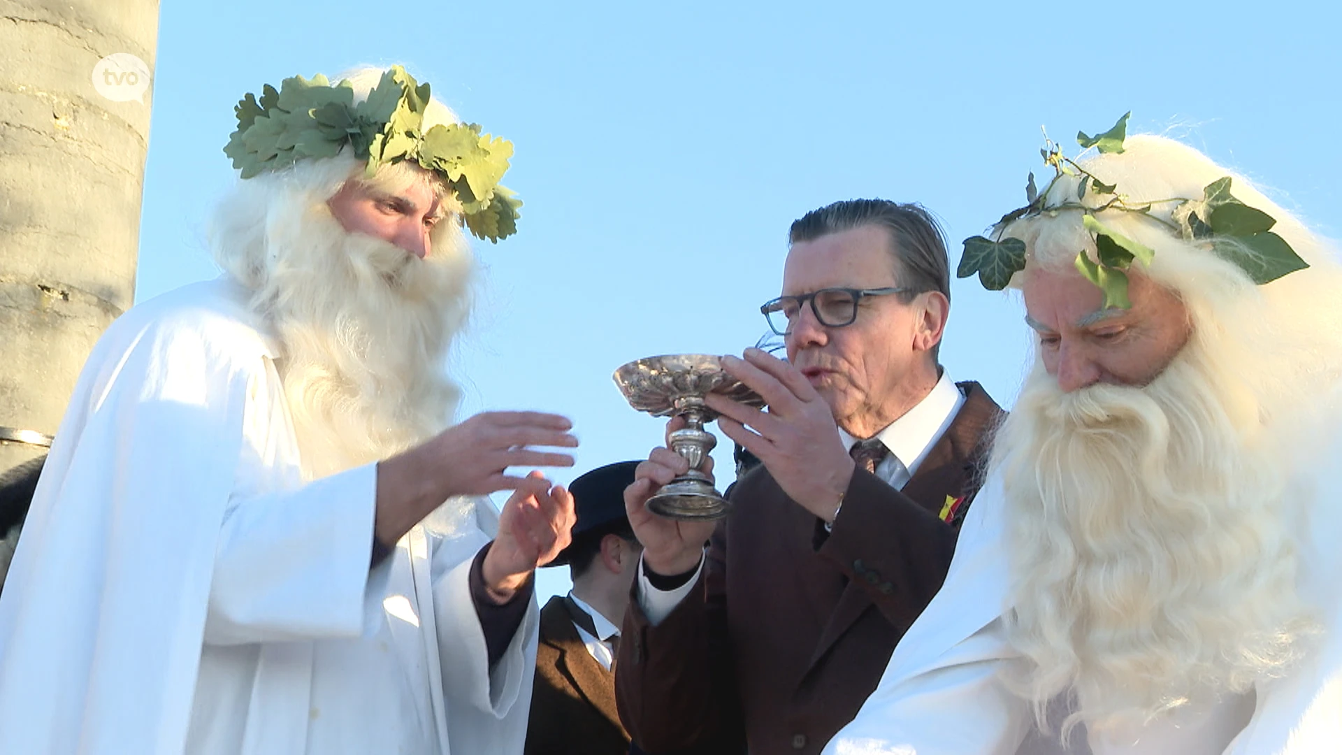 Gedaan met visjes drinken tijdens Krakelingen? Nieuwe codex van Ben Weyts legt de Geraardsbergse traditie aan banden