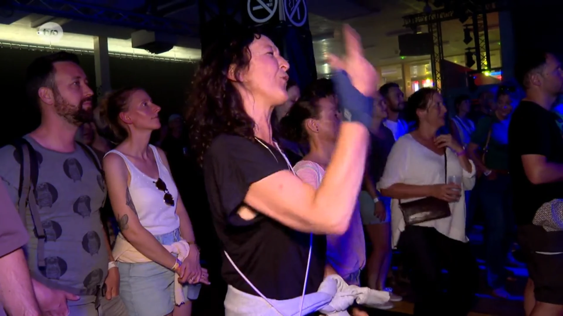 Onder het terrein van de Lokerse Feesten leven elke avond honderden clubgangers zich uit in Club StuBru