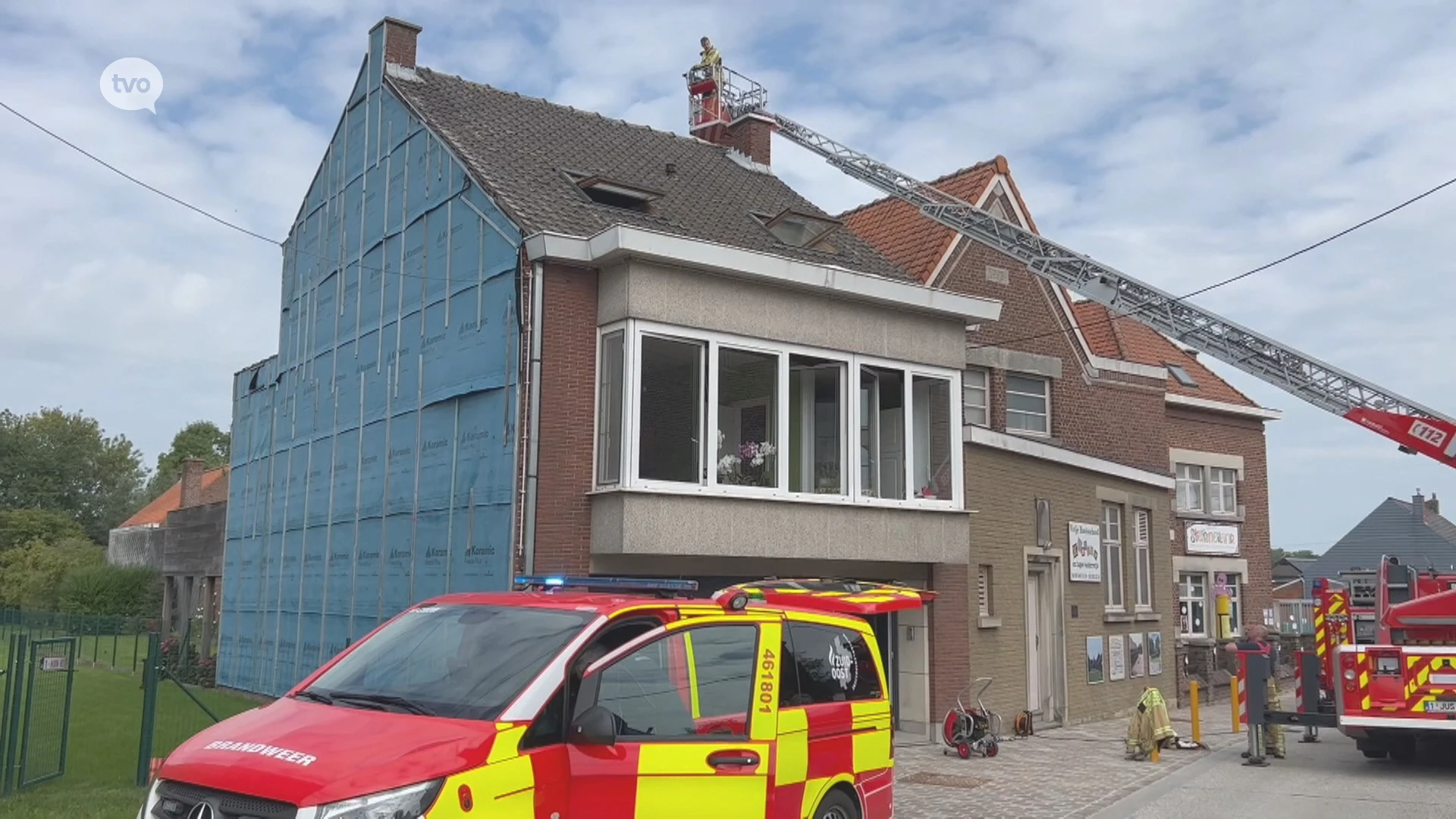 Brand na stroomstoot van 400 volt op leidingen van woningen door graafwerken