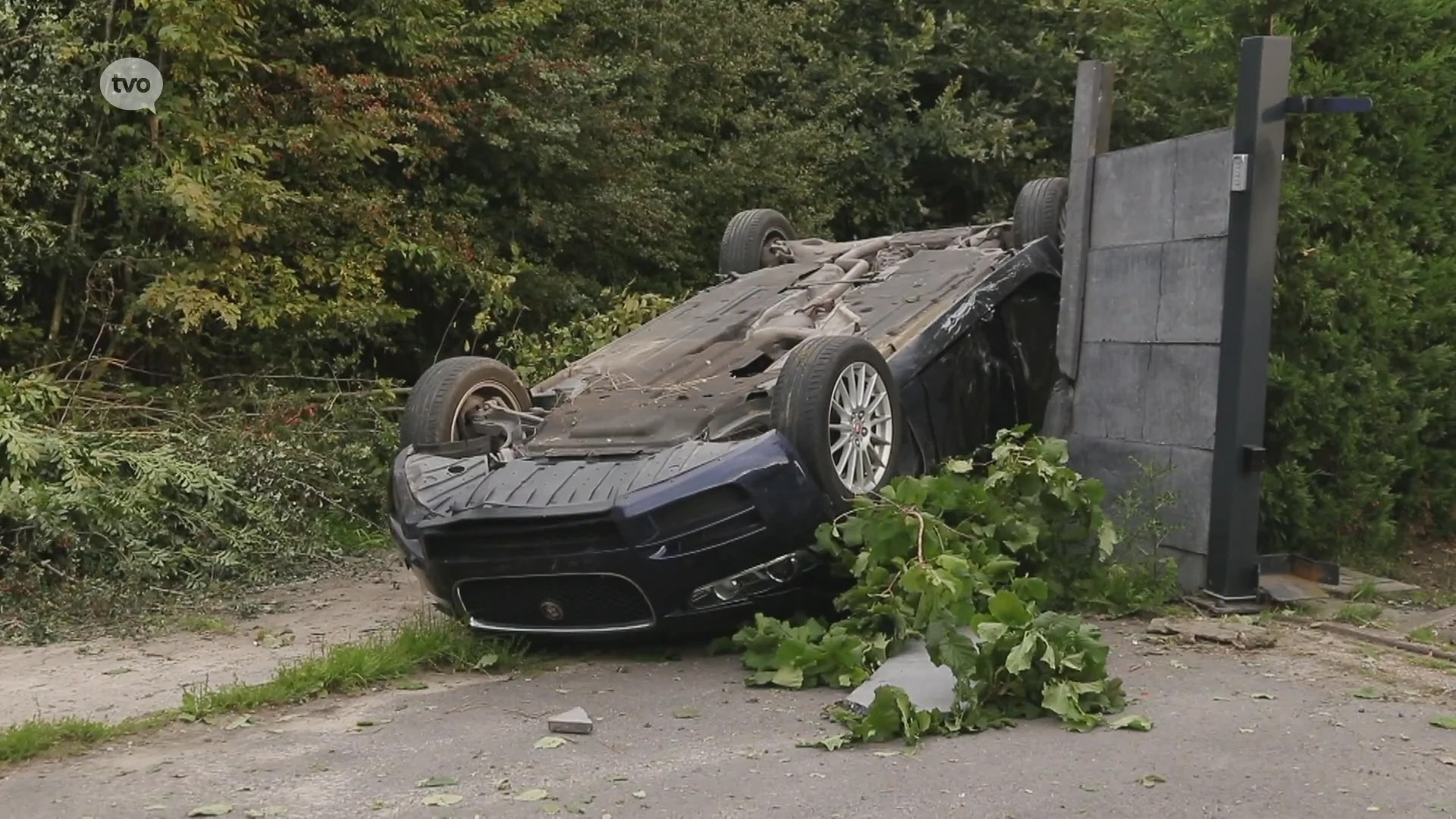 Jonge bestuurster zwaargewond na zware crash op N41 in Dendermonde