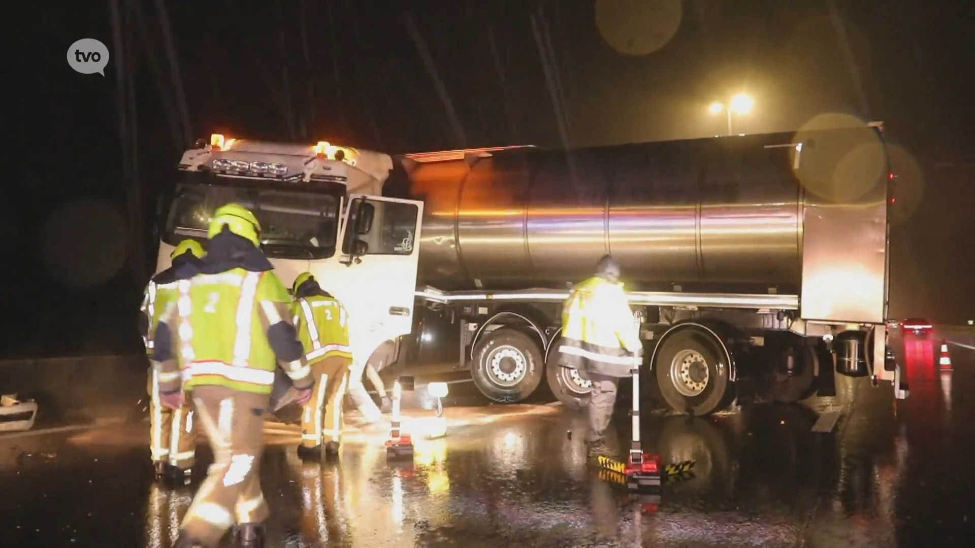 Plaatselijke wolkbreuk zorgt voor ellende op E17 in Waasmunster