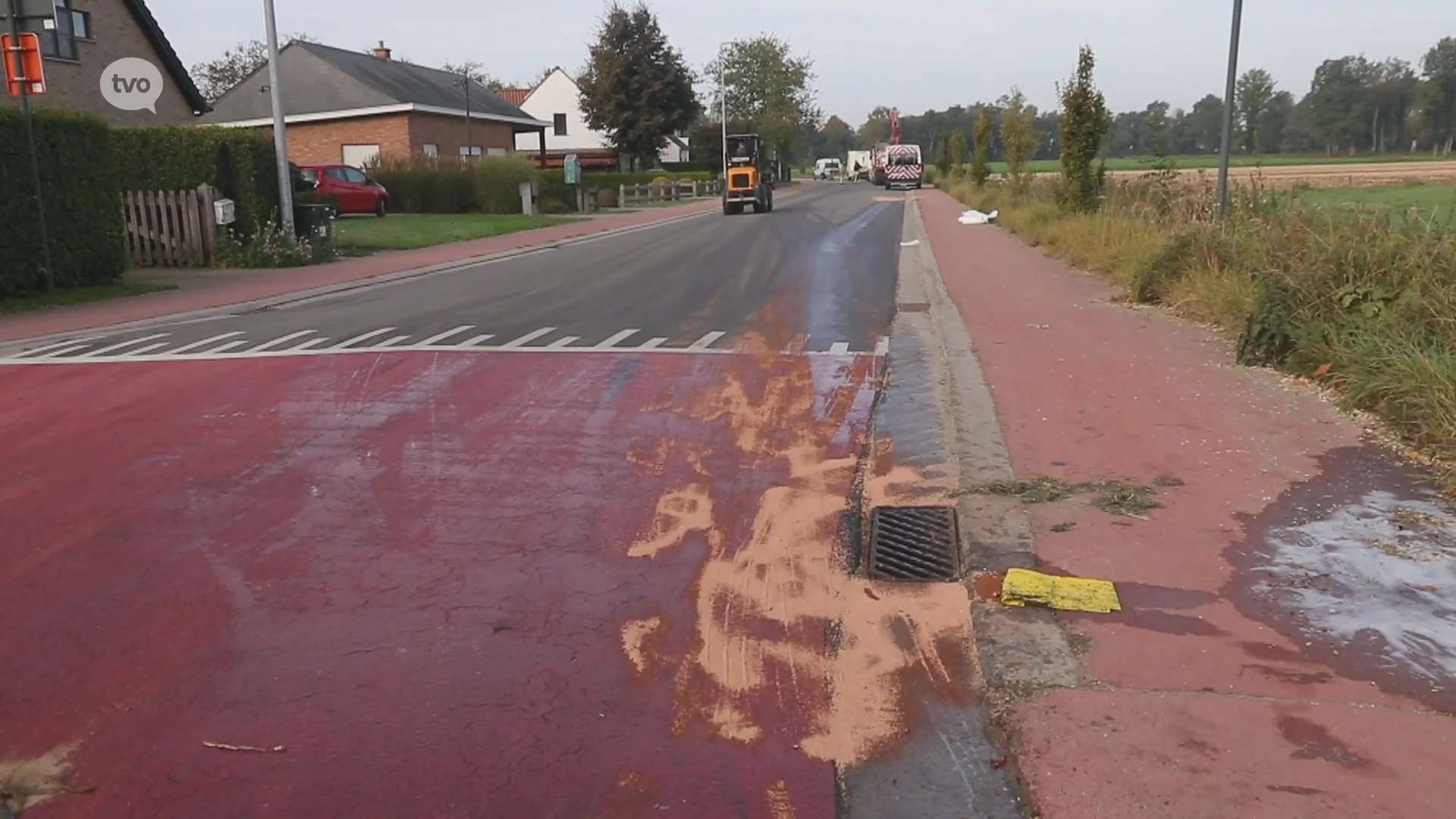 Brandweer druk in de weer met opkuis van verloren olie in Stekene en Sinaai