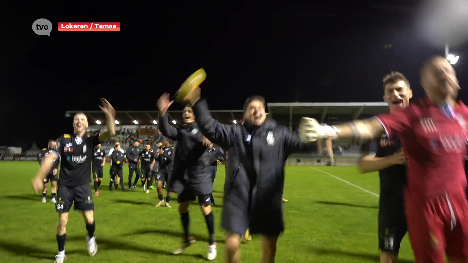 Lokeren-Temse Wint Topper Tegen Heist En Blijft Bovenin Knap Meedraaien ...