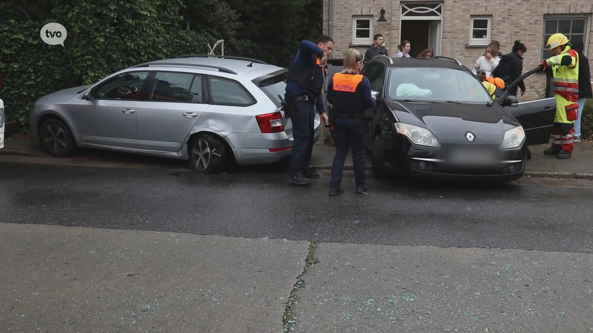 Twee gewonden na ongeval waarbij drie wagens betrokken raakten in Wieze