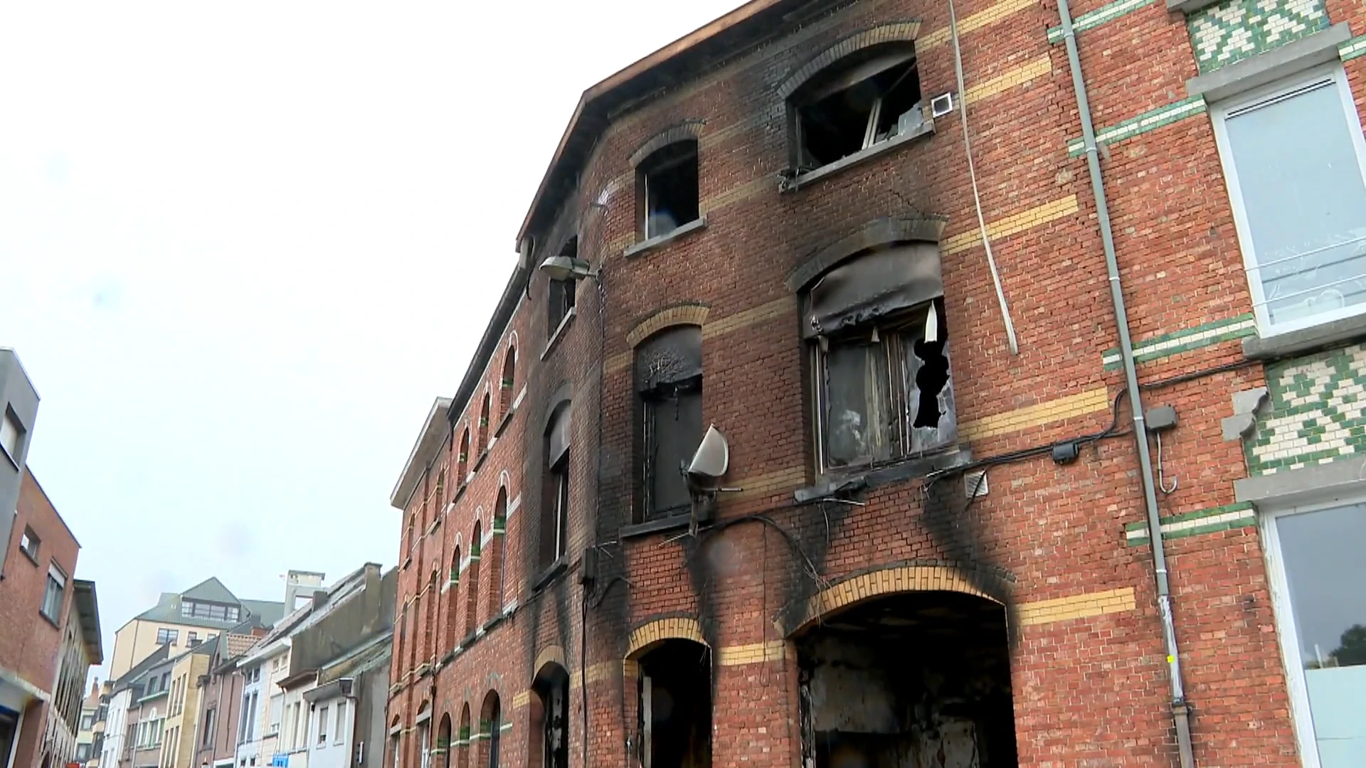 Twee dodelijke slachtoffers bij hevige brand in Geraardsbergen