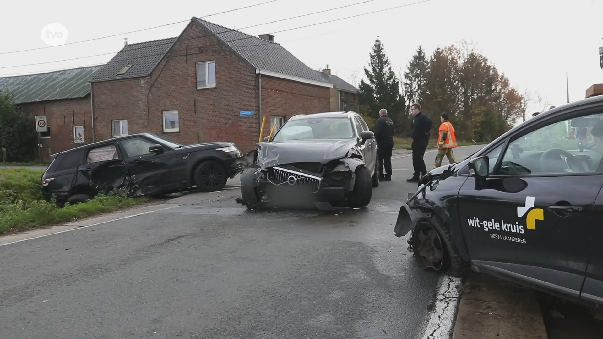 Zwaar verkeersongeval op kruispunt Heirstraat met Gauwstraat in Bazel