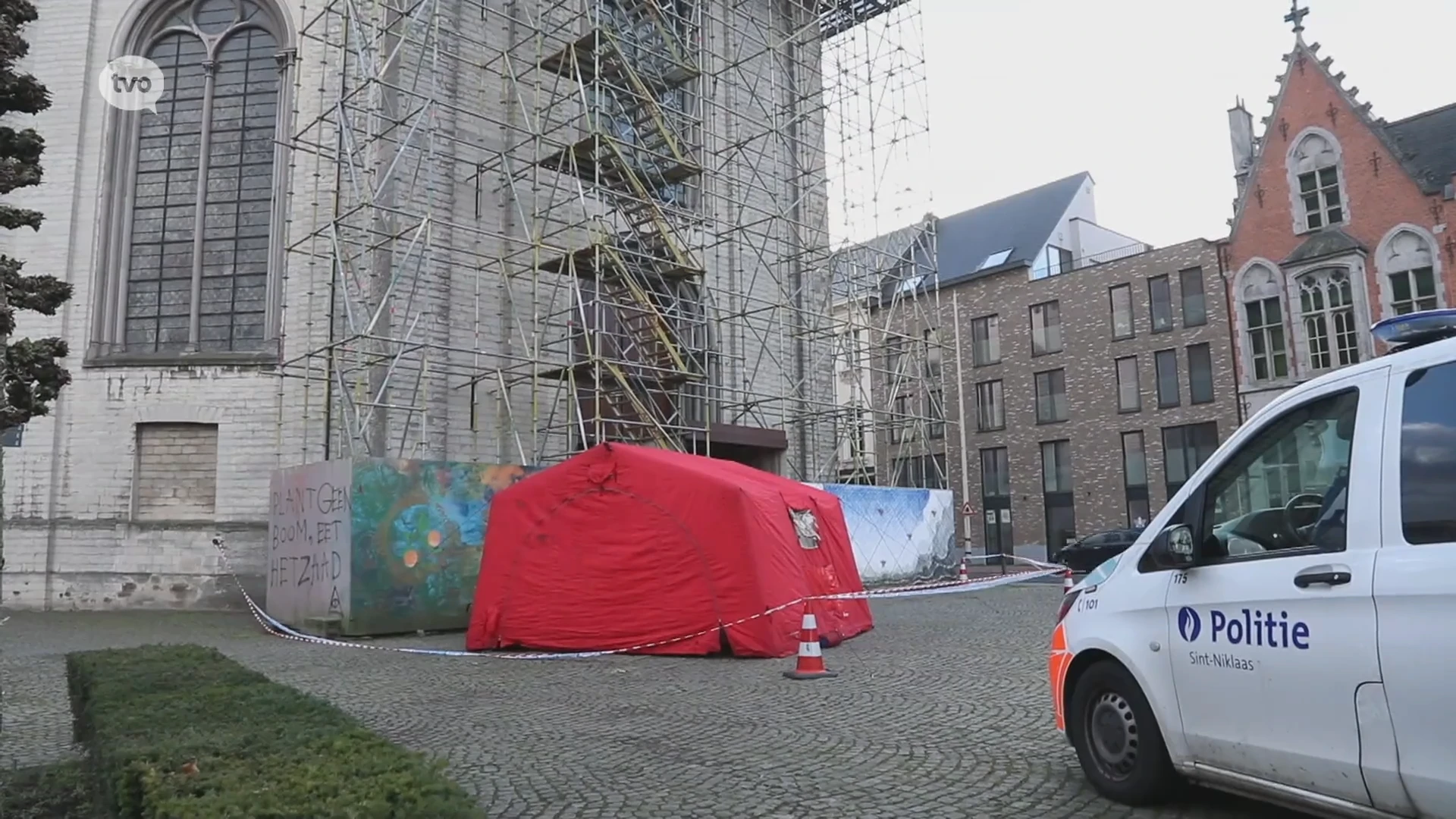 Man dood aangetroffen aan stelling Onze-Lieve-Vrouwkerk in Sint-Niklaas