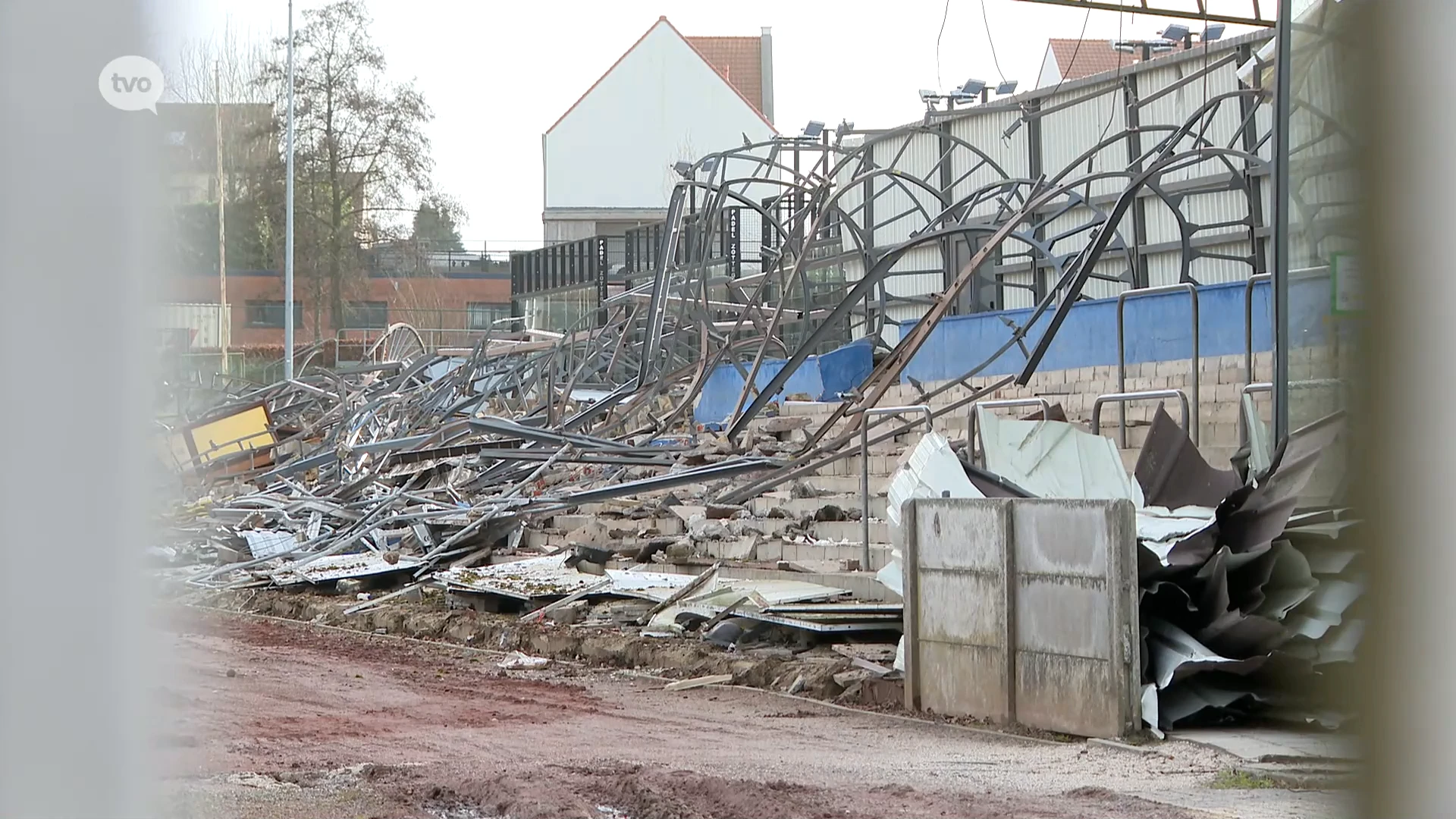 Afbraak oude tribune eerste stap naar nieuwe sportinfrastructuur in Zottegem