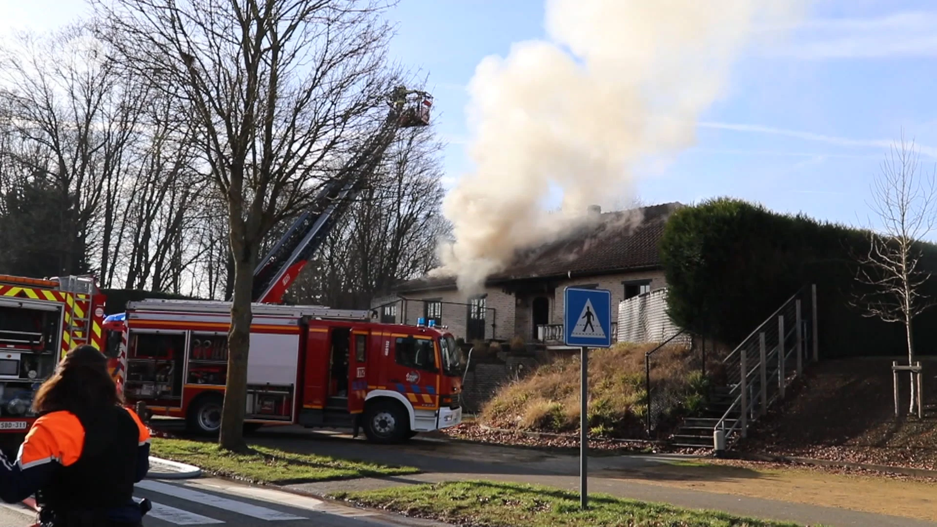 Denderleeuw: gekraakte villa grotendeels verwoest na hevige brand