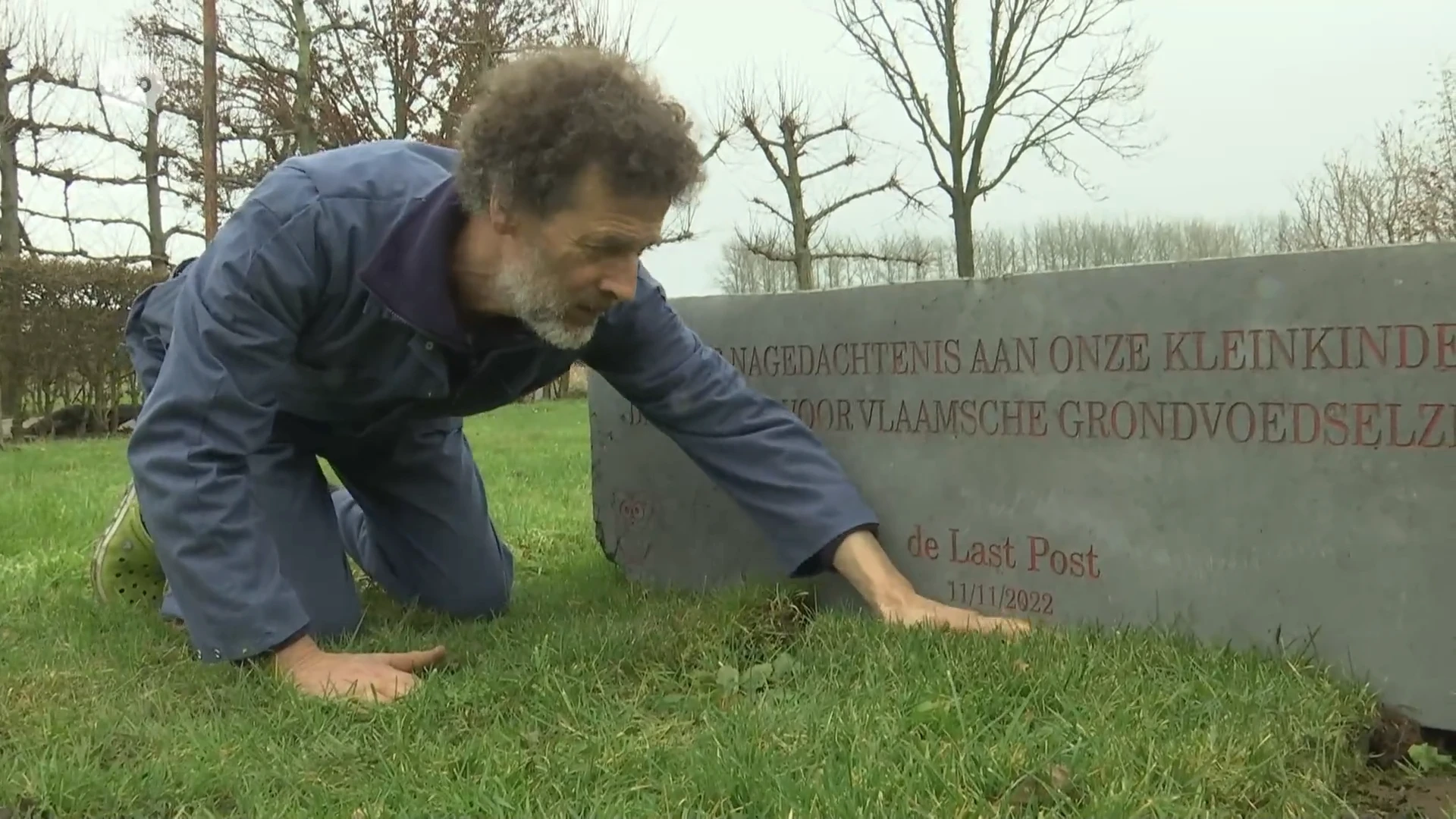 Berlaarse boer uit ongenoegen op geheel eigen wijze: "Gedenksteen en monument voor alle collega's"