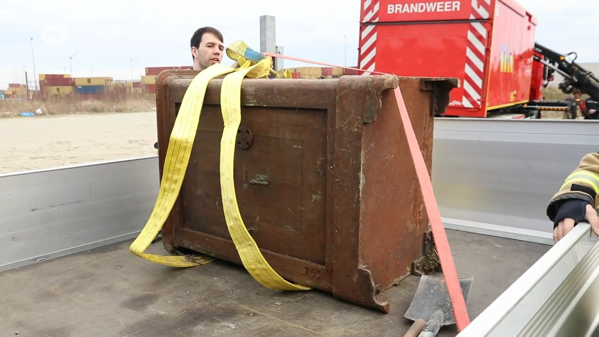 Mysterie in Verrebroek: hoe komt 120 jaar oude brandkast in havengebied terecht?