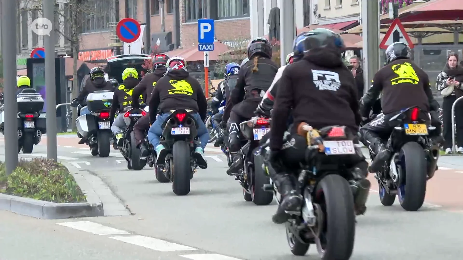 Motards herdenken overleden Kim met rit door het Waasland: "Hij zou het prachtig vinden"