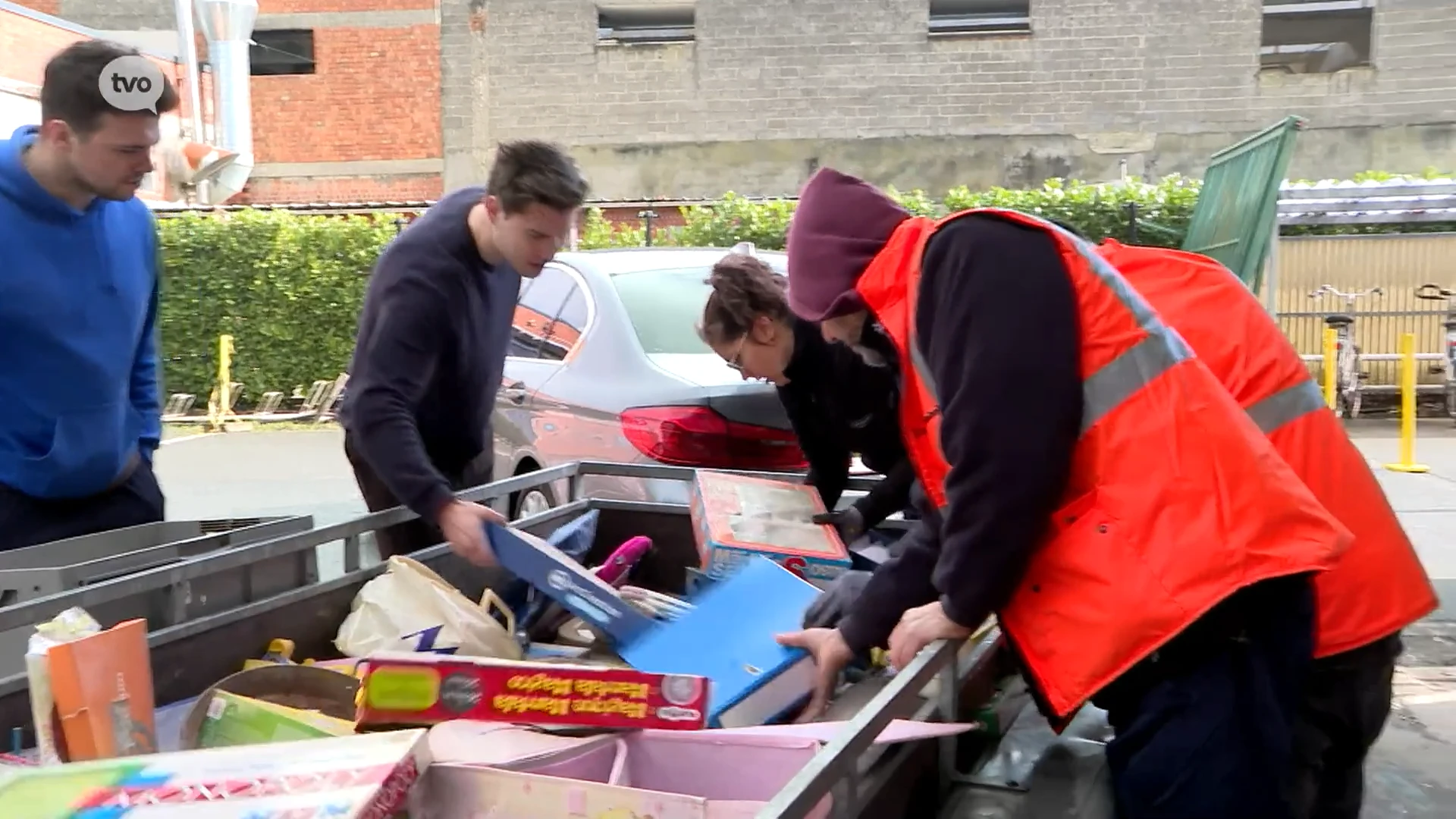 'Grote geefdag' in kringwinkels groot succes: "Kledij, keukenspullen, puzzels, alles is welkom"