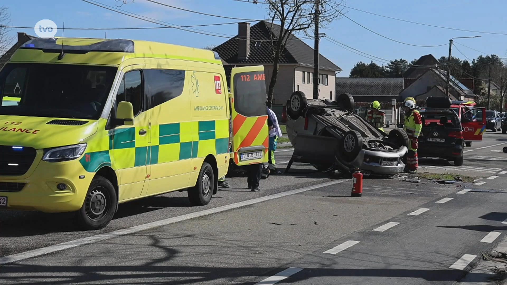 Bestuurder zwaargewond nadat auto over de kop gaat in Berlare