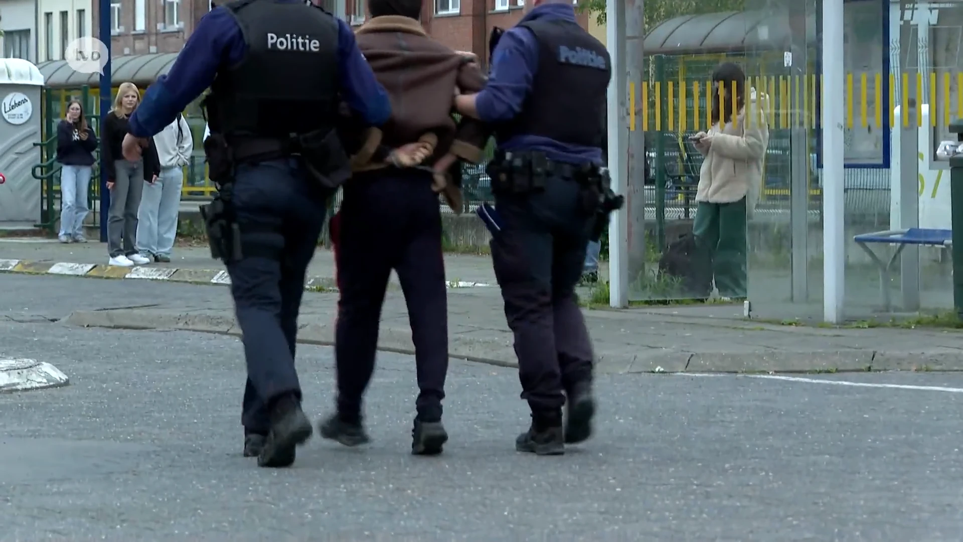 Grootschalige identiteitscontrole aan station van Ninove, een iemand opgepakt