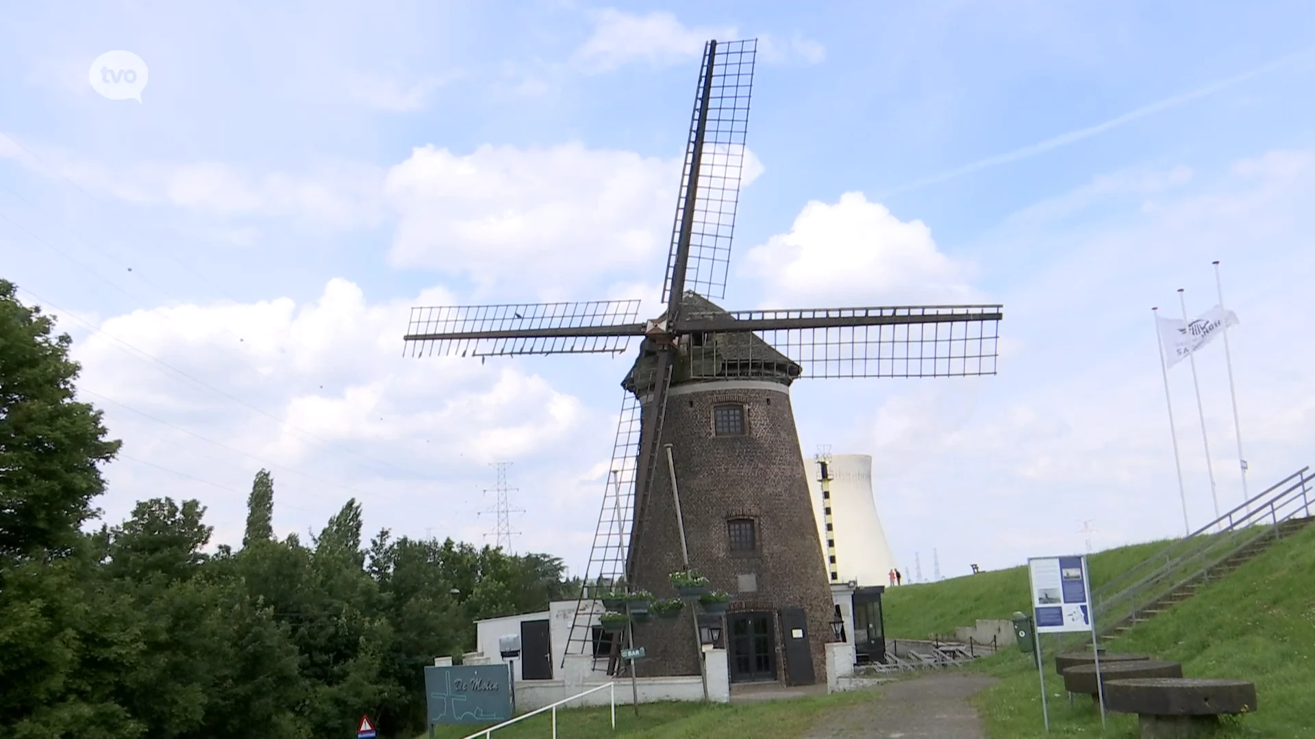 Bekende Scheldemolen in Doel wordt in één stuk opgetild en verplaatst