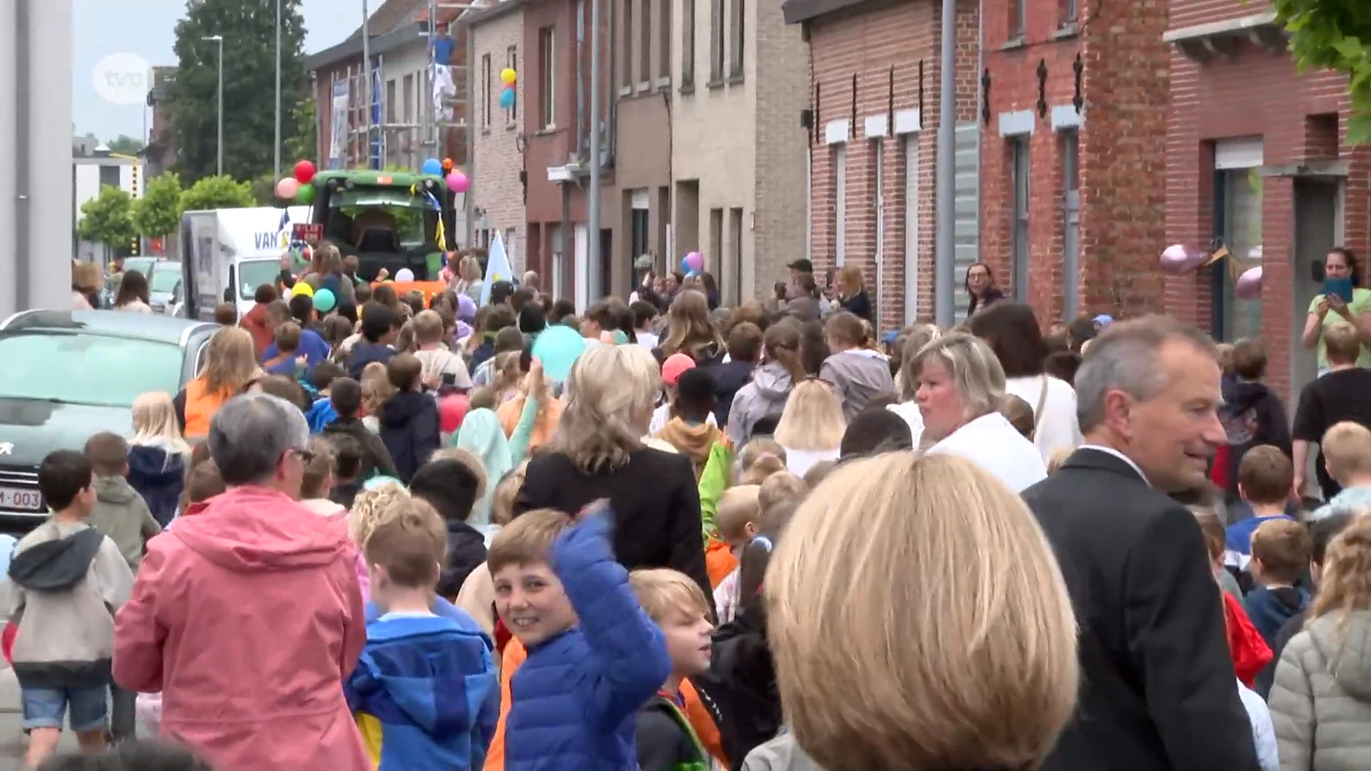 Overmere neemt afscheid van schooldirecteur Patrick: "Deze school, dat was mijn kindje"