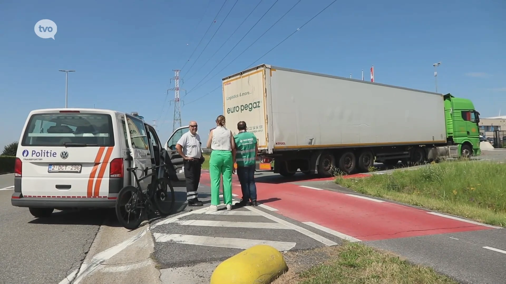 Wielrenner zwaargewond bij dodehoekongeval met vrachtwagen in havengebied