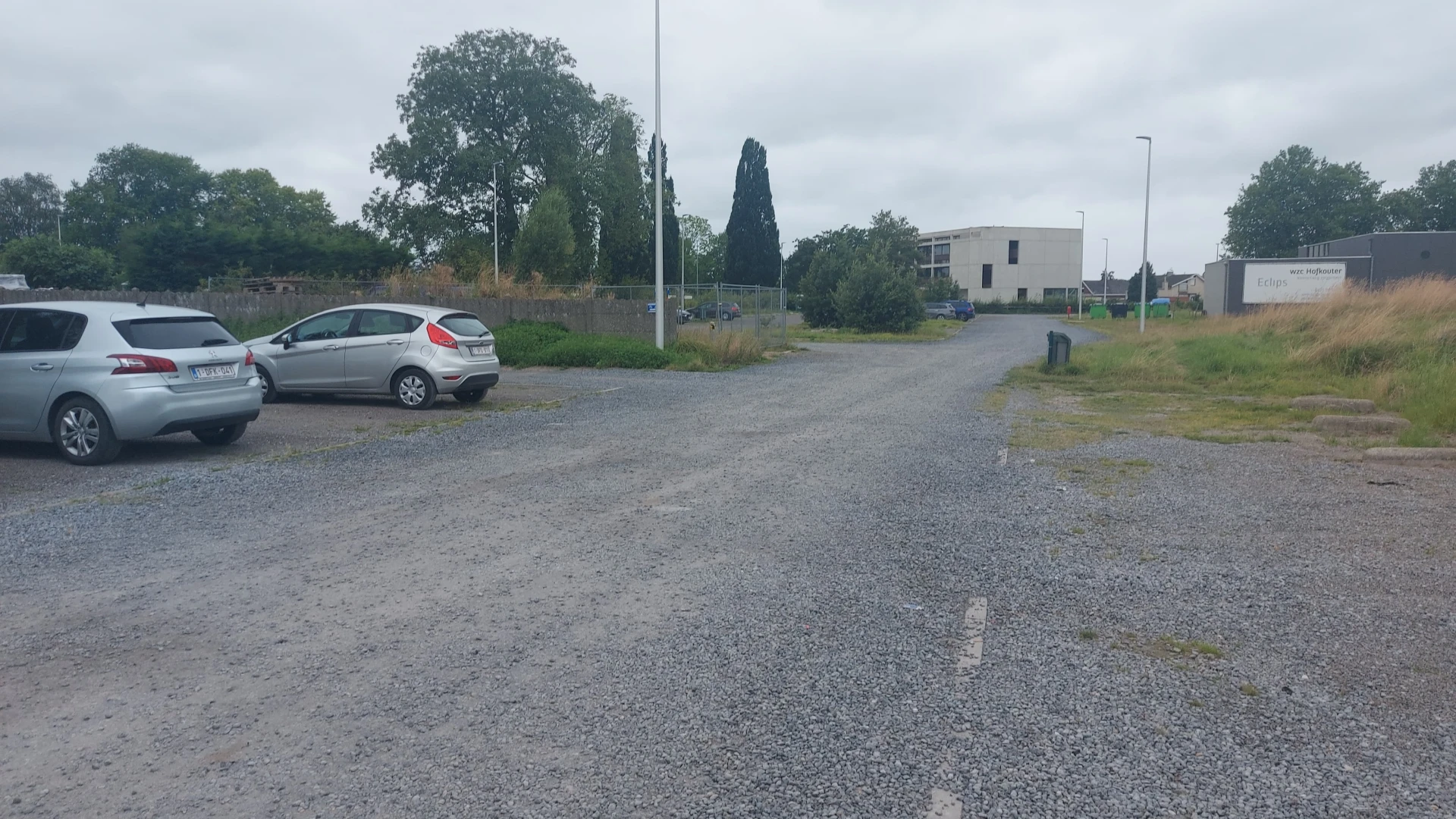 Man (22) lichtgewond na steekpartij op parking Hofkouter in Sint-Lievens-Houtem