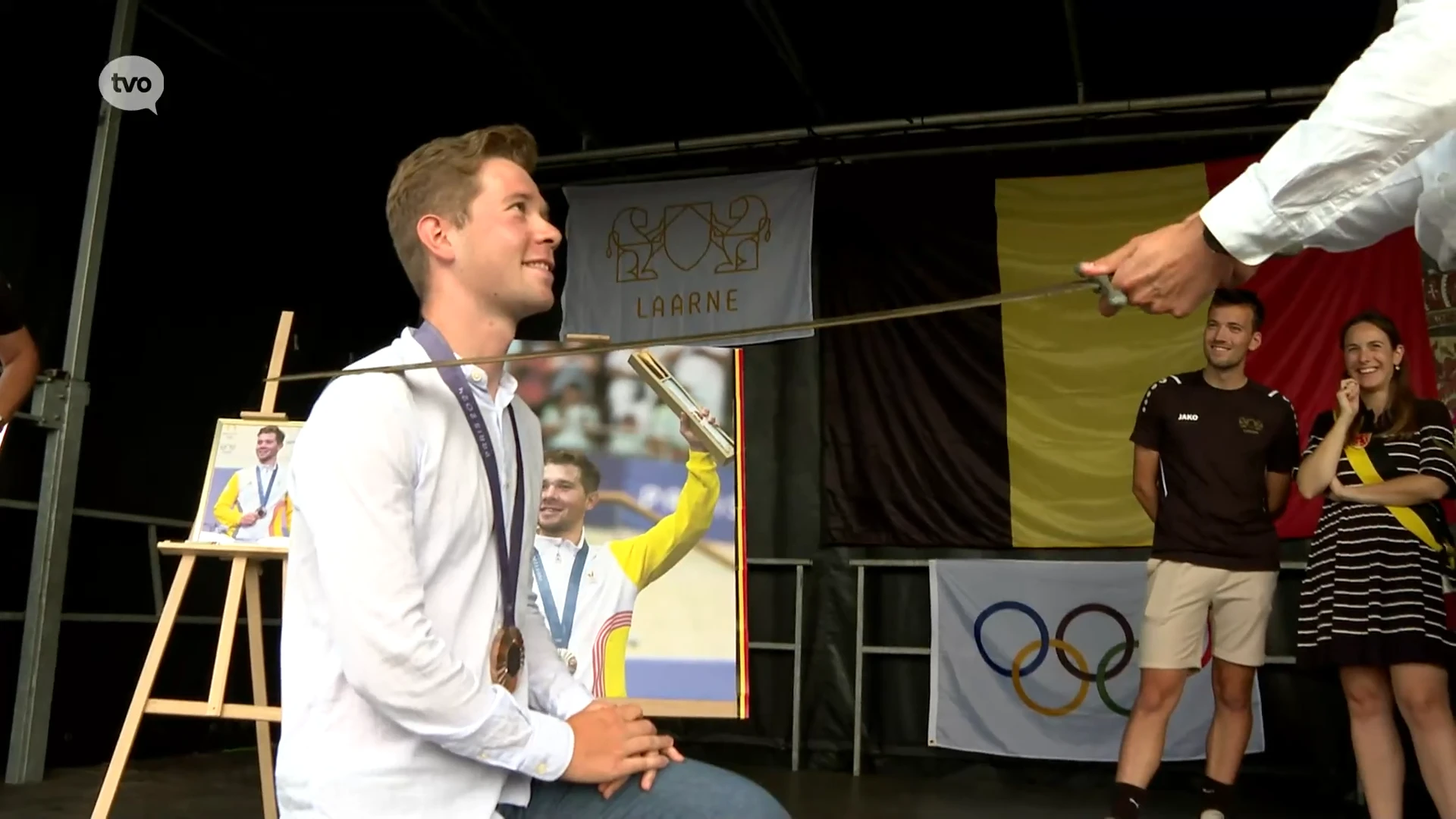 Olympische medaillewinnaar Fabio Van den Bossche tot bronzen ridder geslagen: "Zo blijf ik altijd verbonden met Laarne"