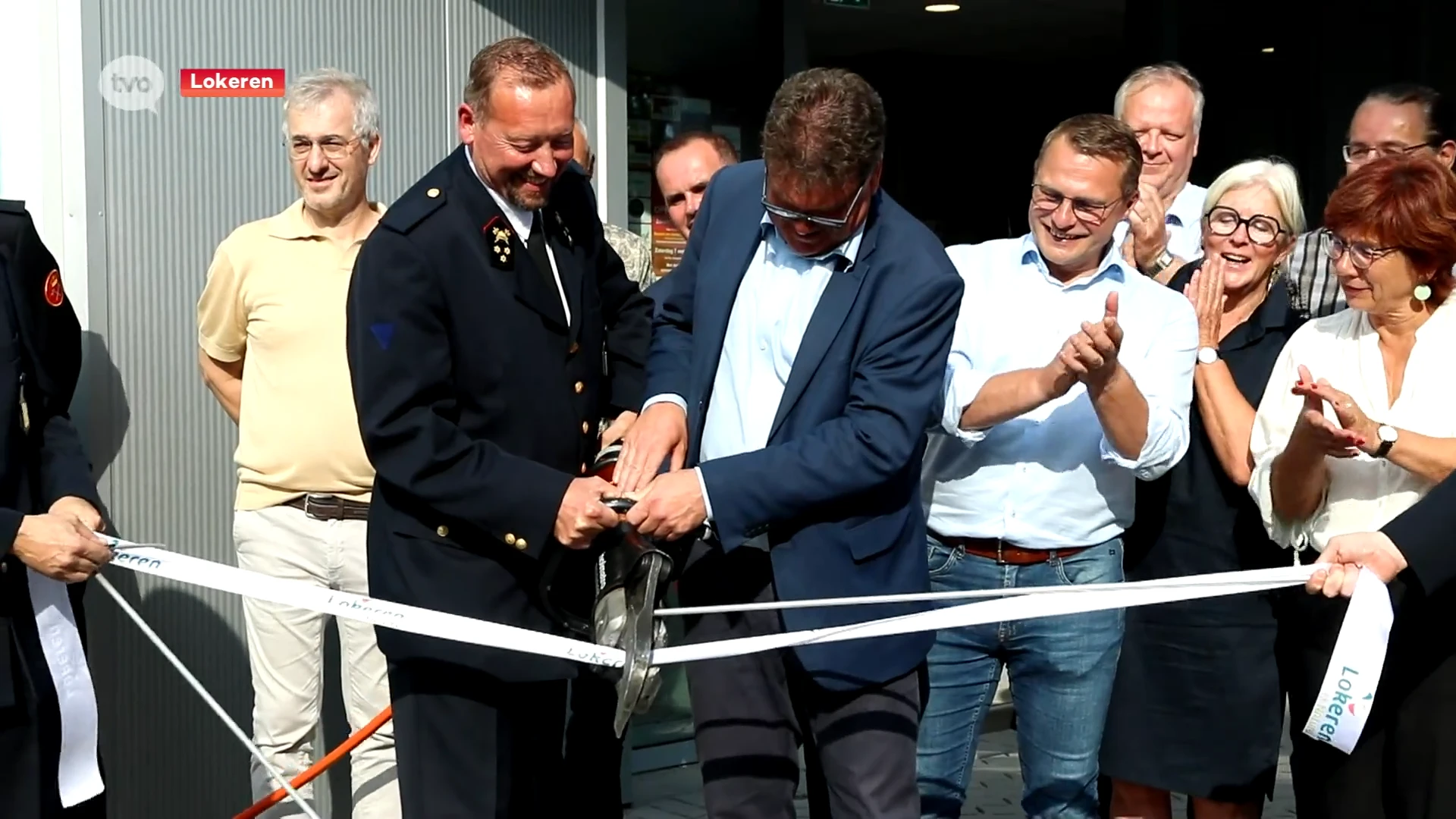 Nieuwe brandweerkazerne Lokeren officieel geopend, gedenkplaatje voor Tibo die leven liet op de werf