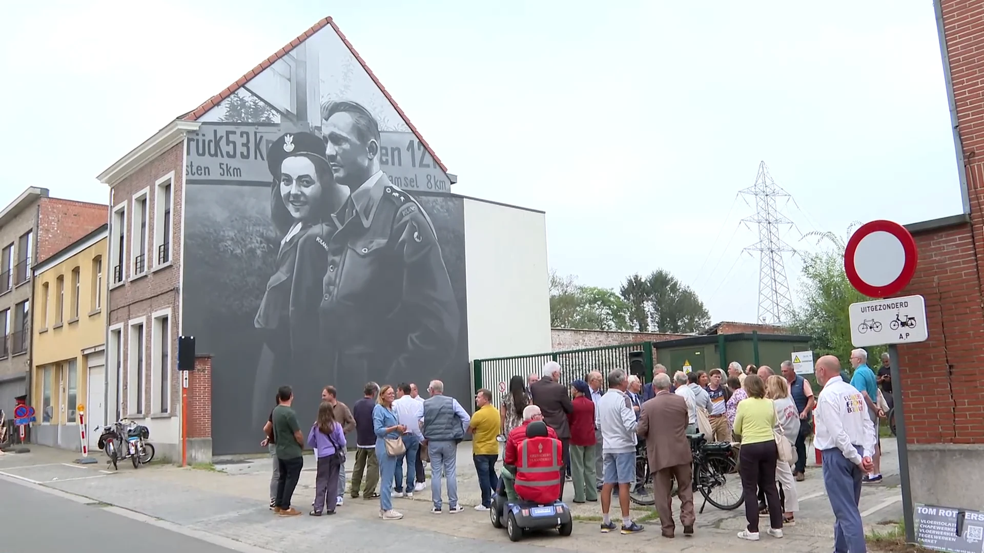 Vredefeesten vieren 80 jaar bevrijding van Sint-Niklaas met nieuwe stadsballon, mural en bloementapijt