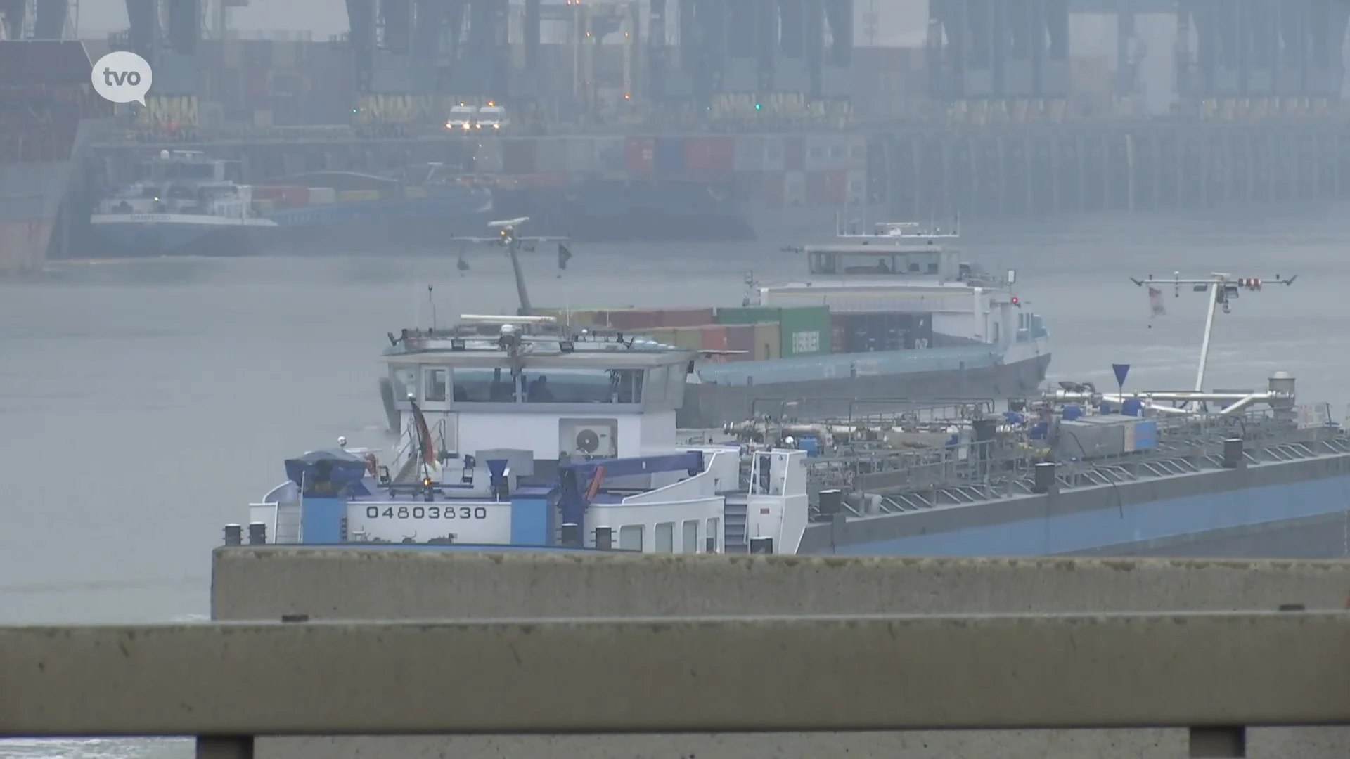 Mist legt scheepverkeer en havenactiviteit tijdje lam