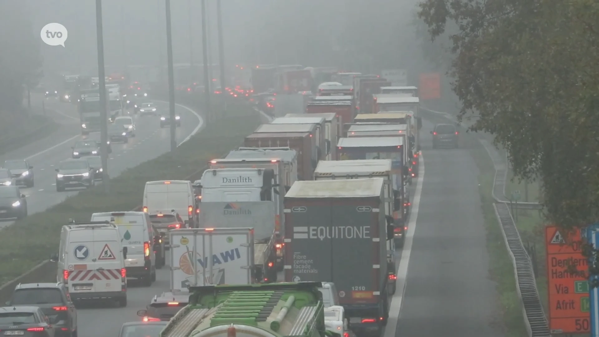 Mist en ongevallen zorgen voor zware ochtendspits op E17 en N47