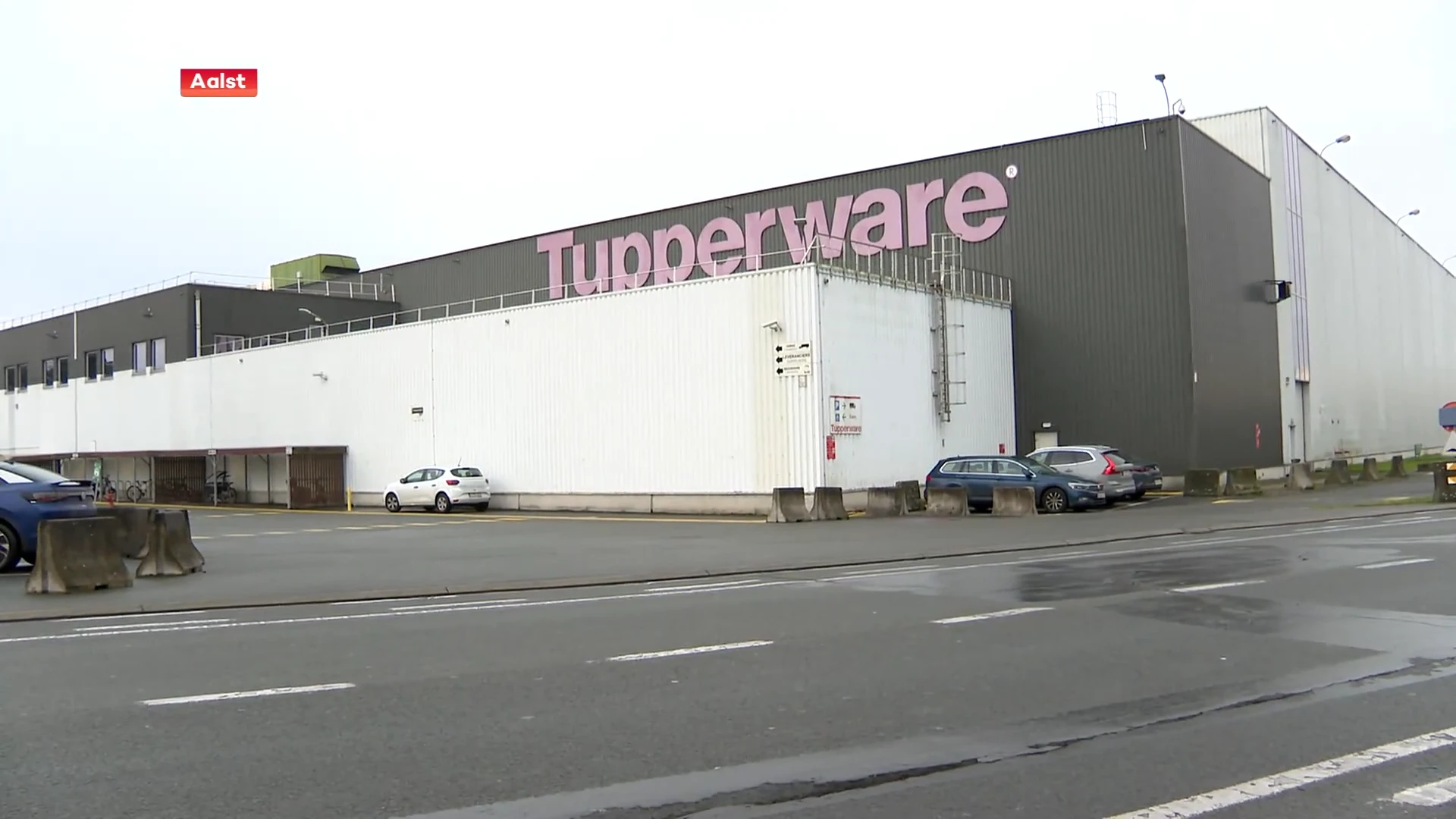 Vakbonden en directie vragen duidelijkheid op laatste werkdag van Tupperware-fabriek in Aalst