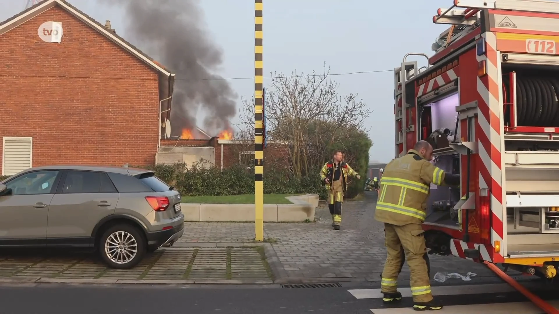 Uitslaande brand vernielt achterbouw van woning in Lokeren