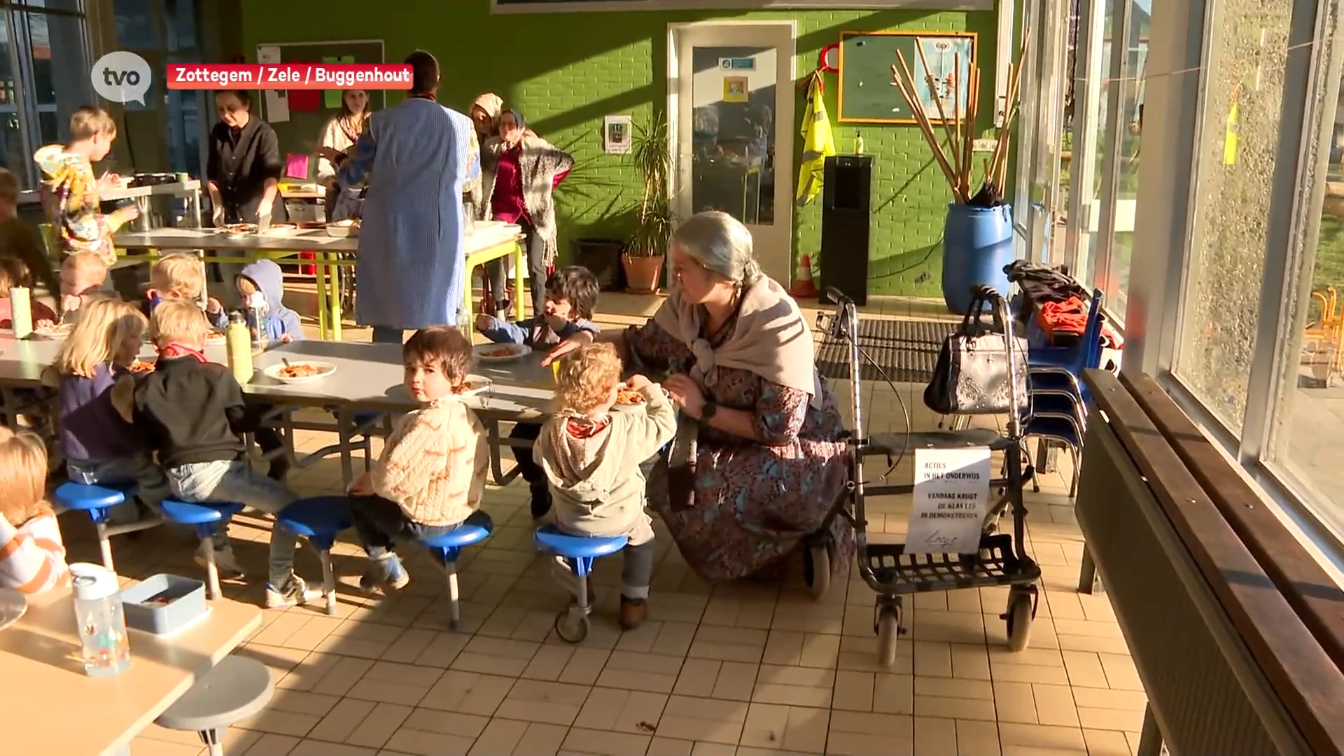 Stokoude leerkrachten, in het zwart gekleed of als uitgeperste citroenen, wie wél les gaf voerde actie op een ludieke manier