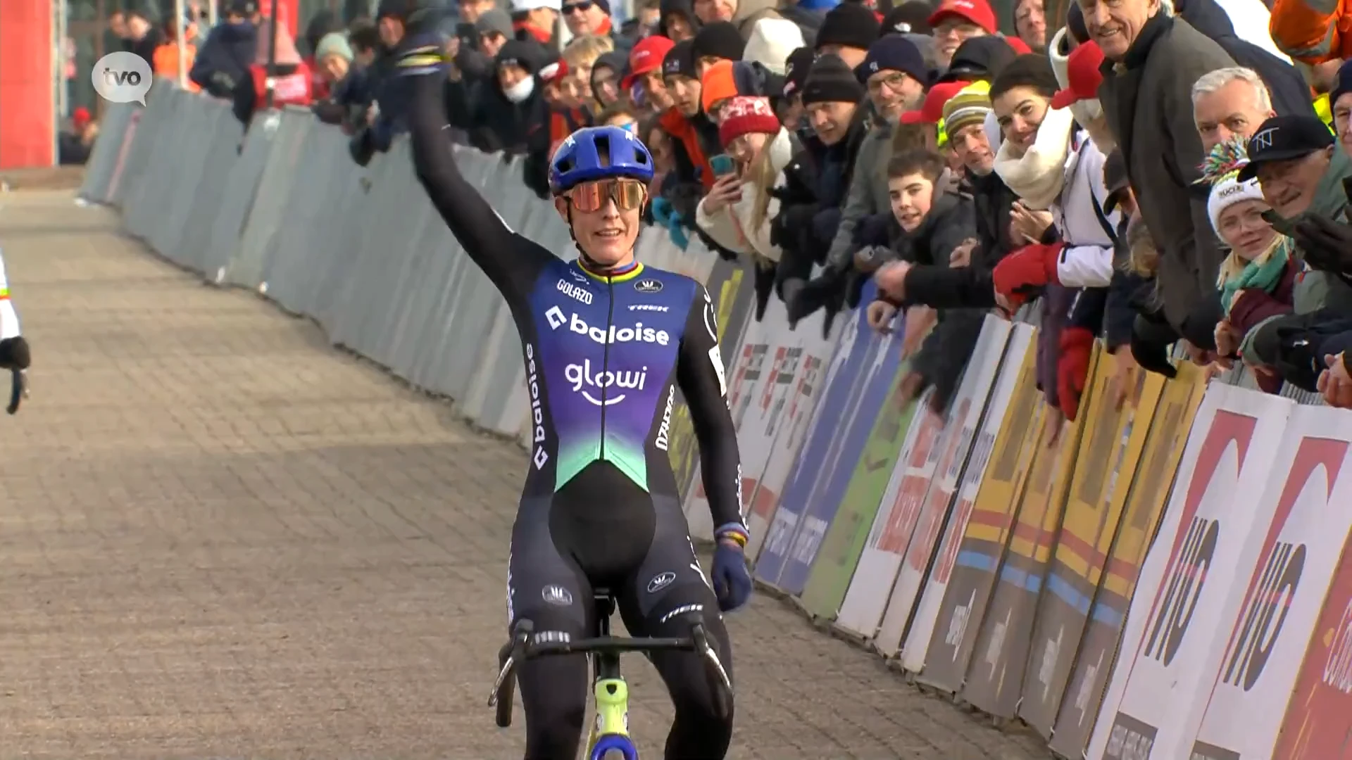 Lucinda Brand wint Waaslandcross bij de vrouwen, dankzij krachtige versnelling in laatste ronde