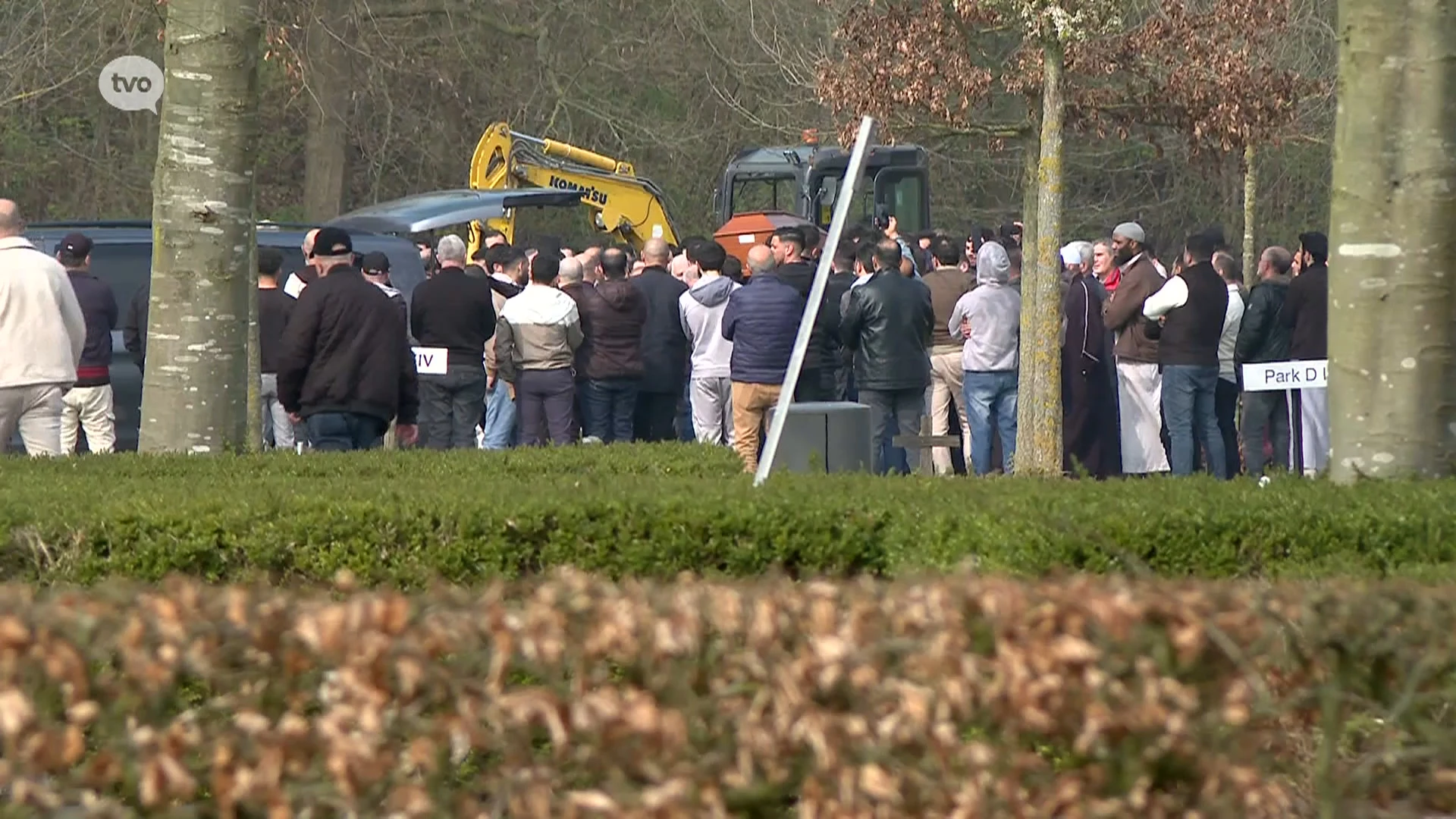 Familie en vrienden nemen afscheid van slachtoffers van verkeersongeval in Elversele