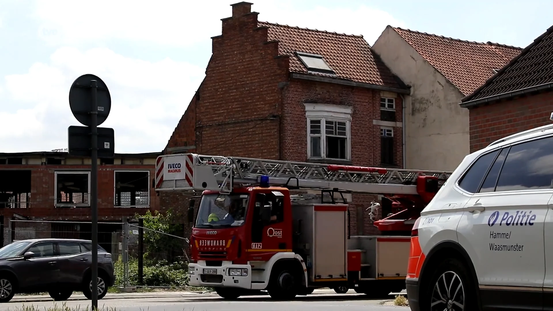 Onderzoek naar brandstichting in een leegstaande woning in Hamme