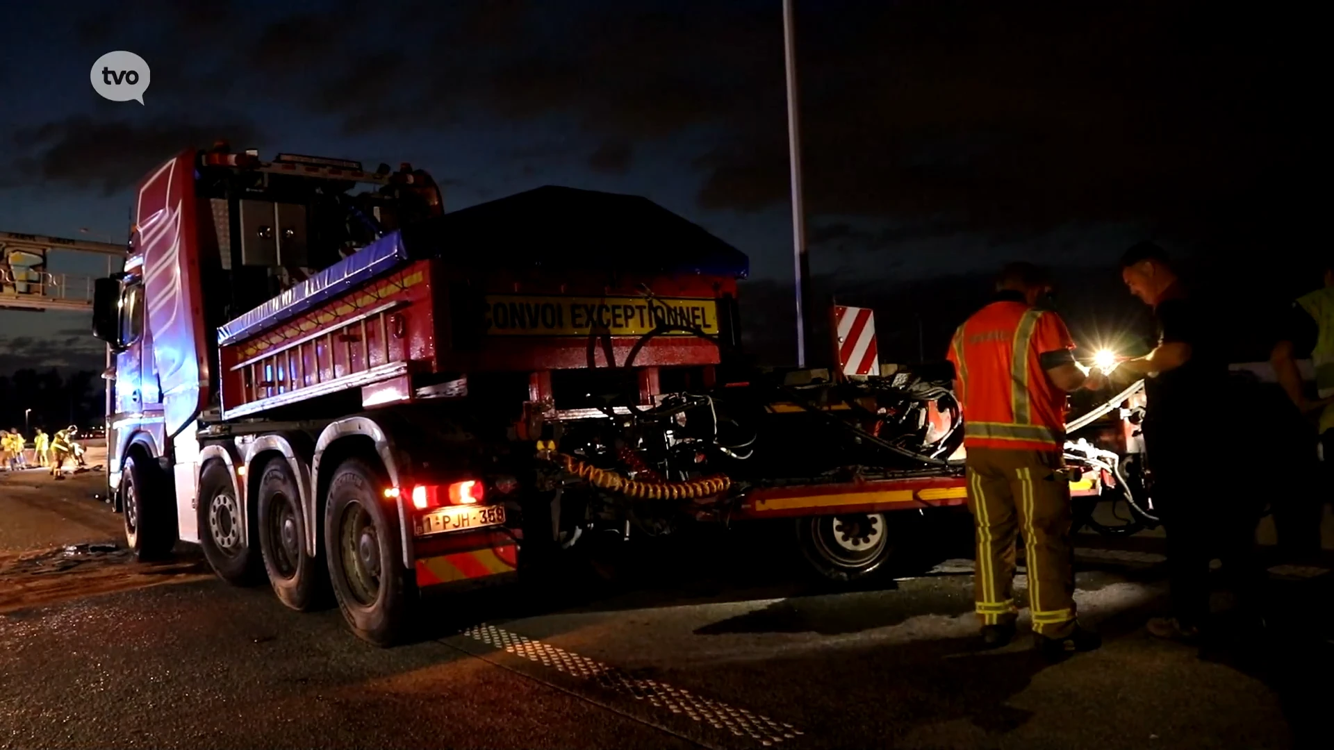 E34 urenlang afgesloten nadat uitzonderlijk vervoer crasht aan knooppunt Sint-Anna