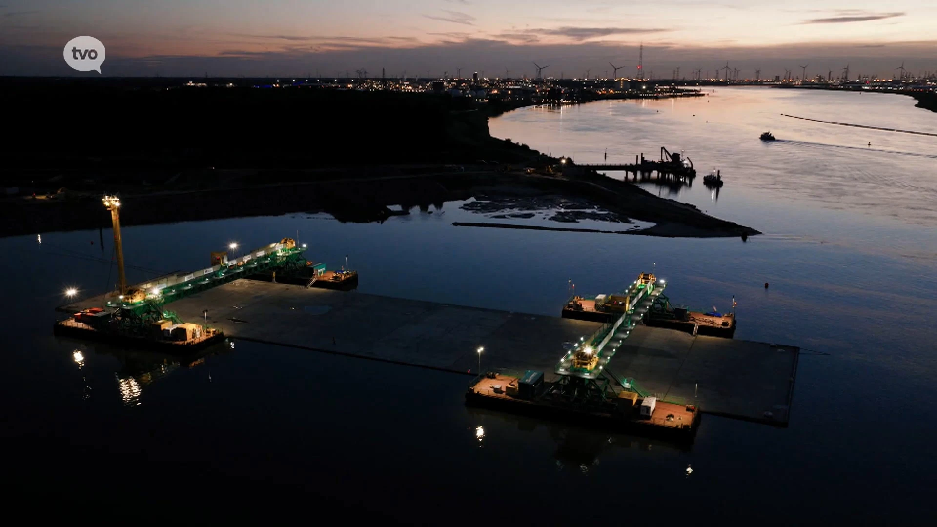 Ook tweede tunnelelement voor Scheldetunnel is succesvol afgezonken
