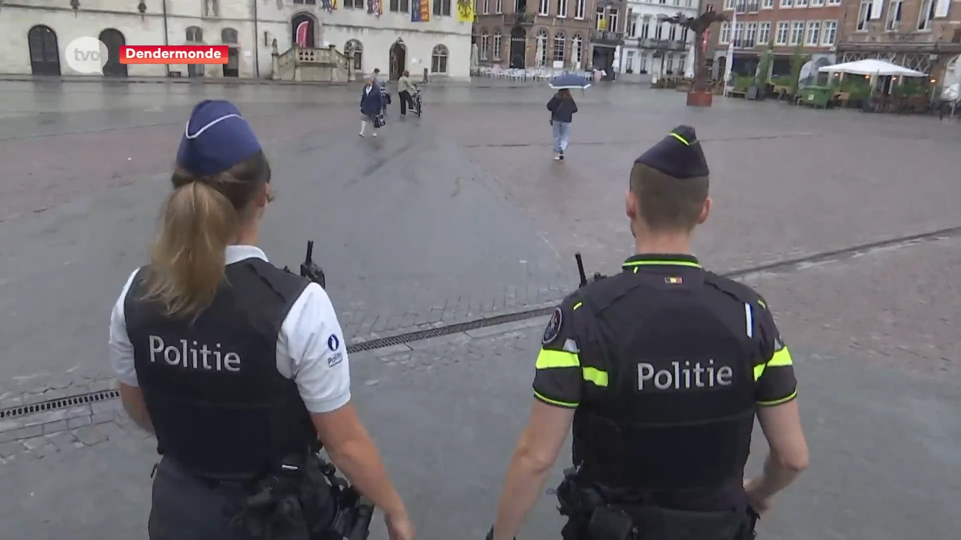 Politie Dendermonde test nieuwe uniform uit: "Fluorescerende accenten maken ons zichtbaar voor burger"