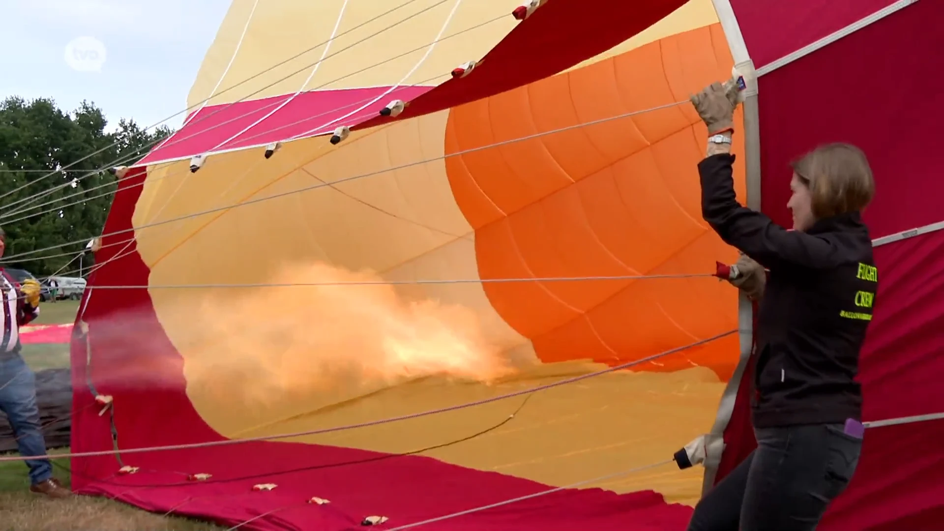 Weergoden houden tweede editie van ballonfestival BeverenAir in hun greep