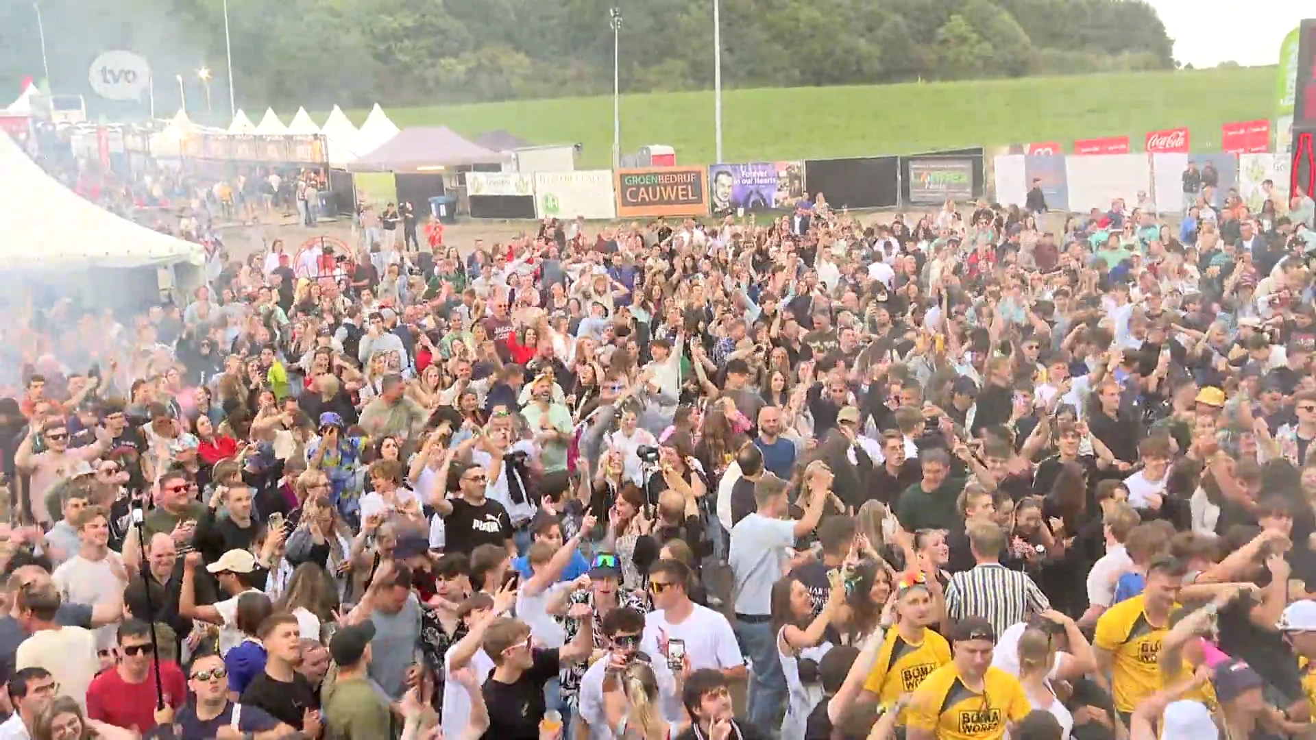 Dance D-Vision lokt 10.000 bezoekers verdeeld over drie dagen: "Het is zot in Zottegem"