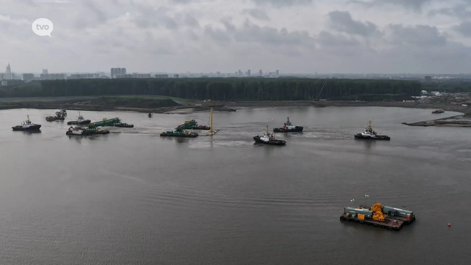 Derde tunneldeel Scheldetunnel wordt afgezonken onder internationale belangstelling uit Brazilië