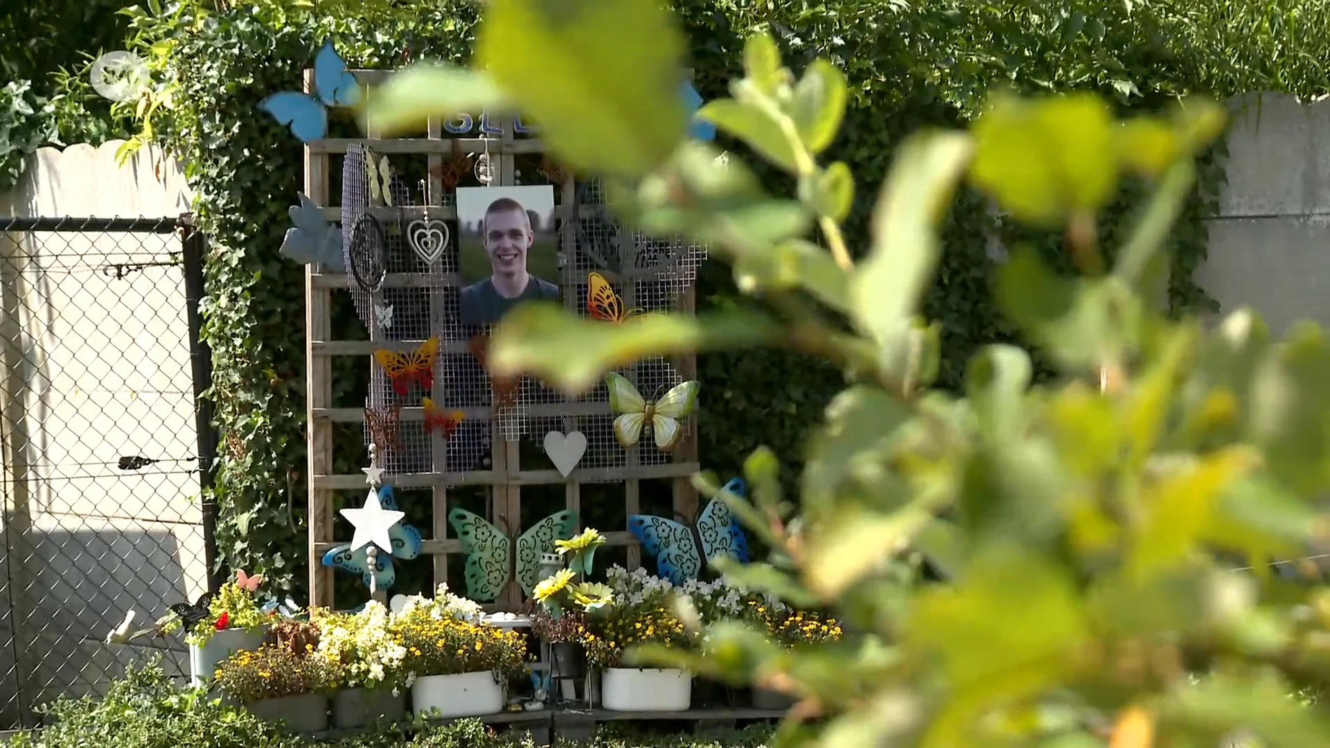 Mama van Glenn dient klacht in vanwege diefstal aan herdenkingsmonument in Appelterre