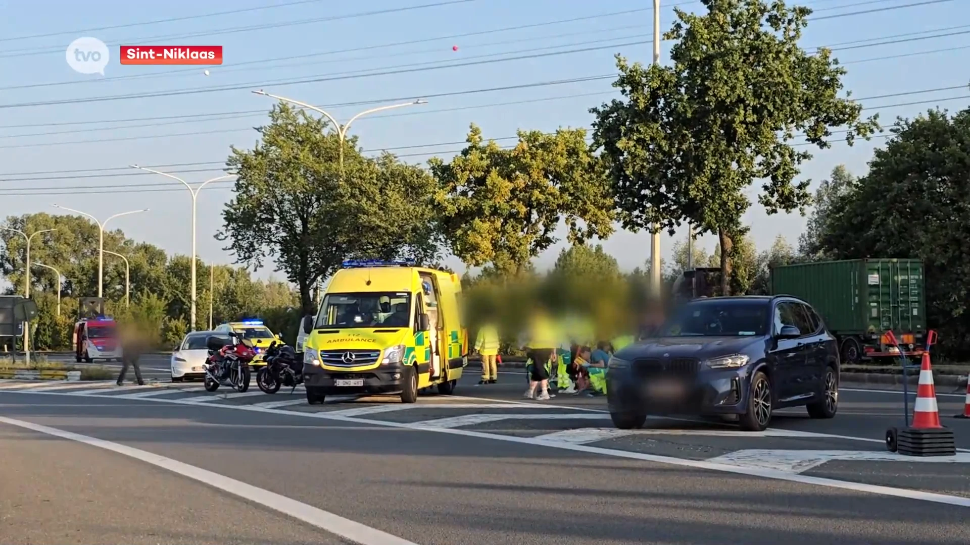 Motard zwaargewond na val op N16 in Sint-Niklaas