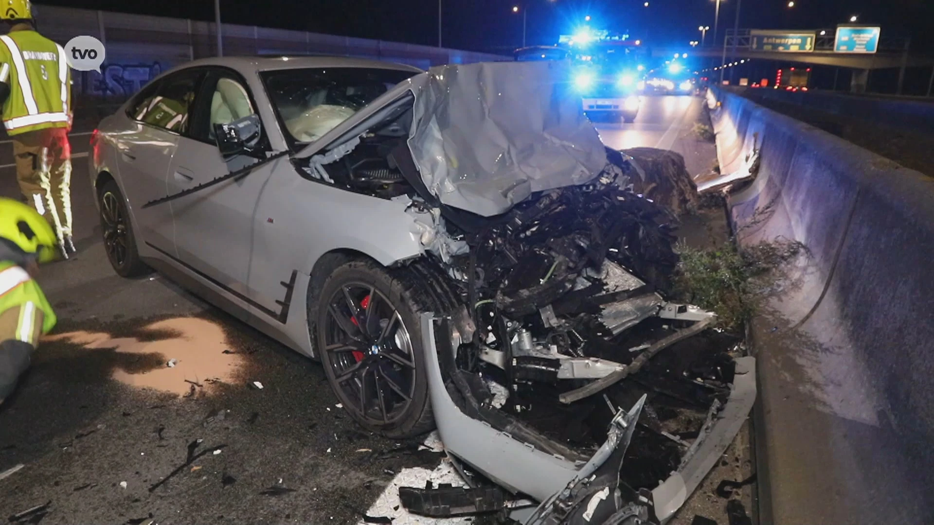 Bestuurder valt in slaap en rijdt in op botsabsorbeerder op E17 in Waasmunster