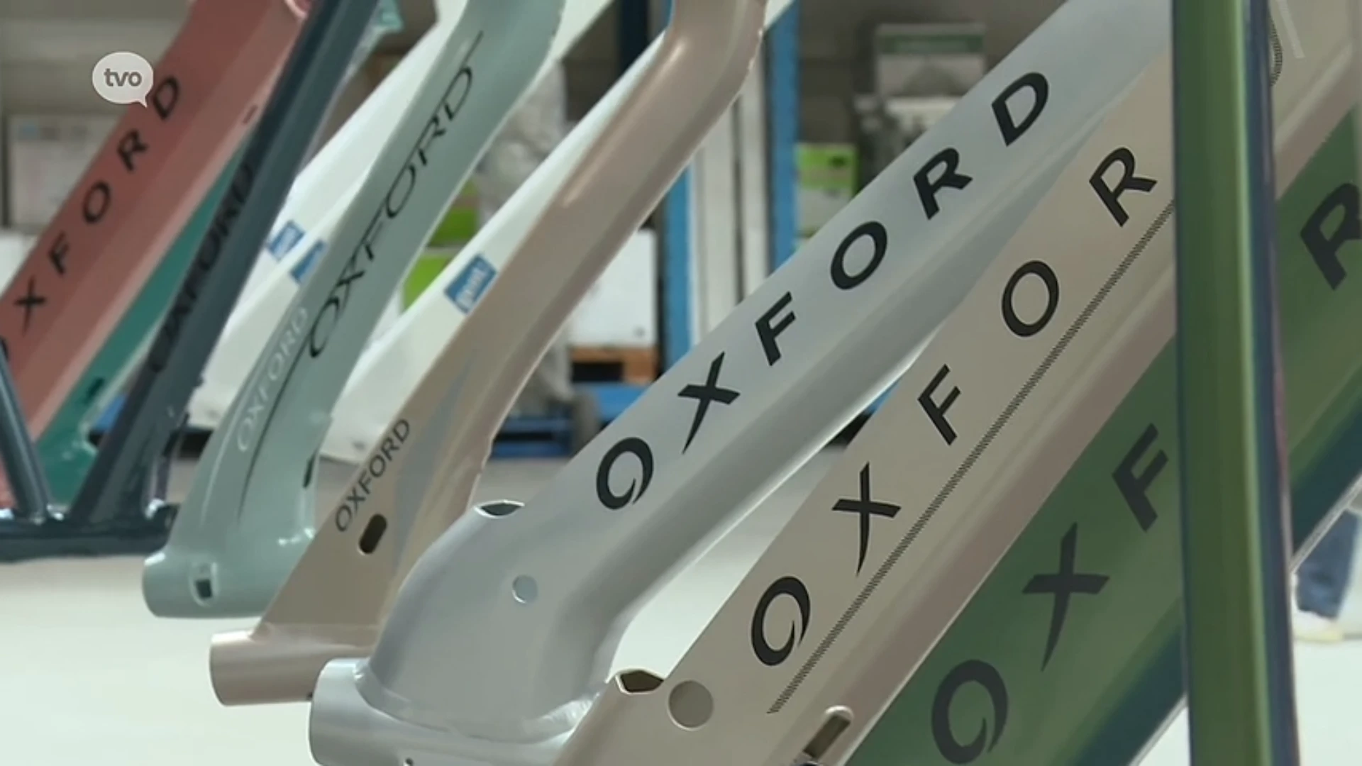 Fietsenfabrikant Oxford Bikes bestaat 100 jaar en zorgt voor een veilige eerste schoolweek in Sint-Niklaas